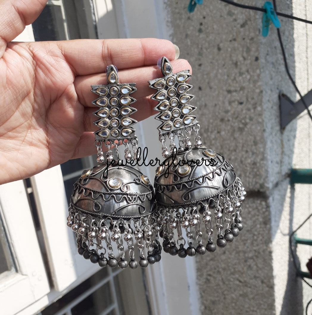 Shop dual tone jumbo jhumka at Jewellery Lovers. Anti-tarnish, trendy & perfect for daily or festive wear. Free shipping available. jewellerylovers