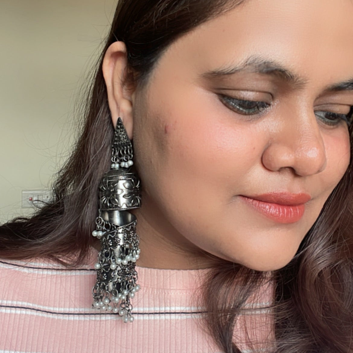 Shop pearl drop earrings at Jewellery Lovers. Anti-tarnish, trendy & perfect for daily or festive wear. Free shipping available. jewellerylovers