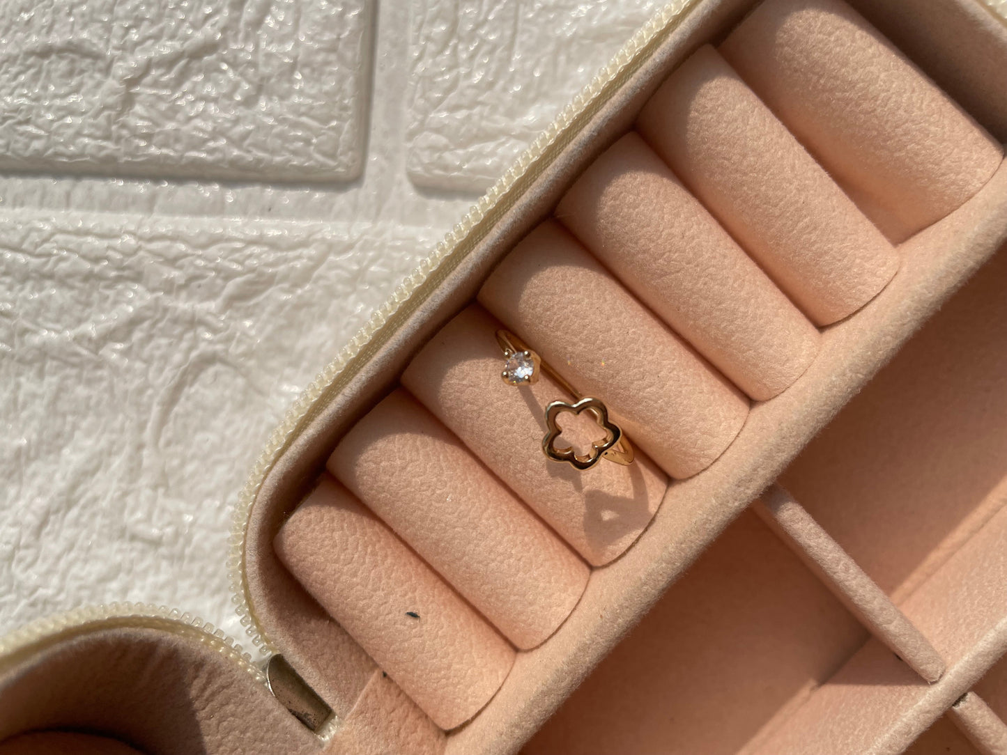 Shop star ring at Jewellery Lovers. Anti-tarnish, trendy & perfect for daily or festive wear. Free shipping available. jewellerylovers