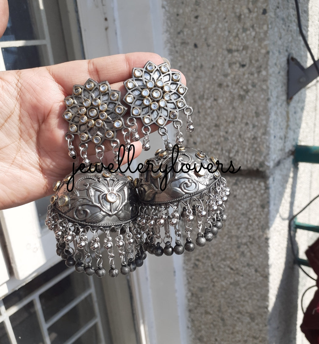 Shop dual tone big size jhumka at Jewellery Lovers. Anti-tarnish, trendy & perfect for daily or festive wear. Free shipping available. jewellerylovers