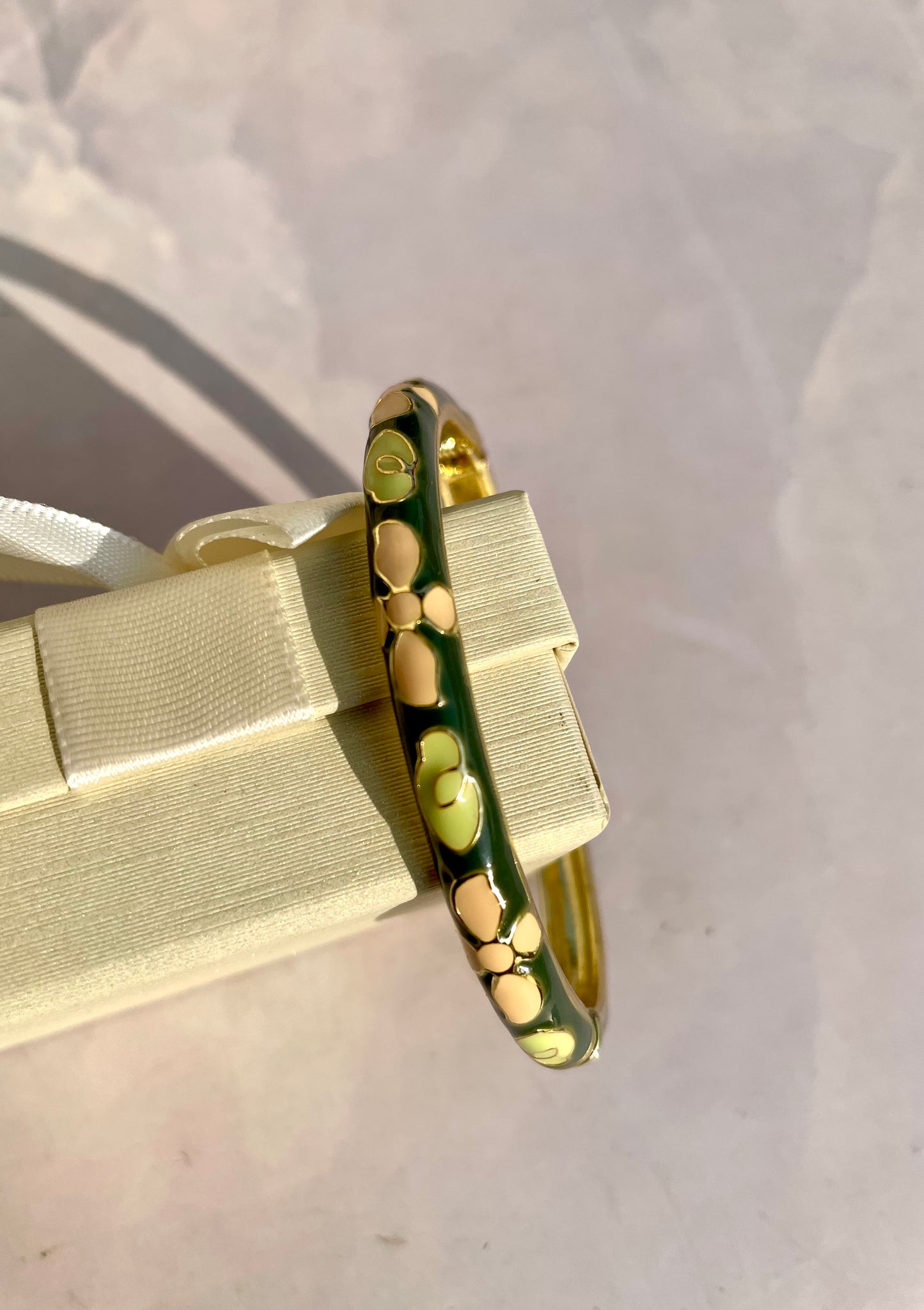 Flower enamel bangle