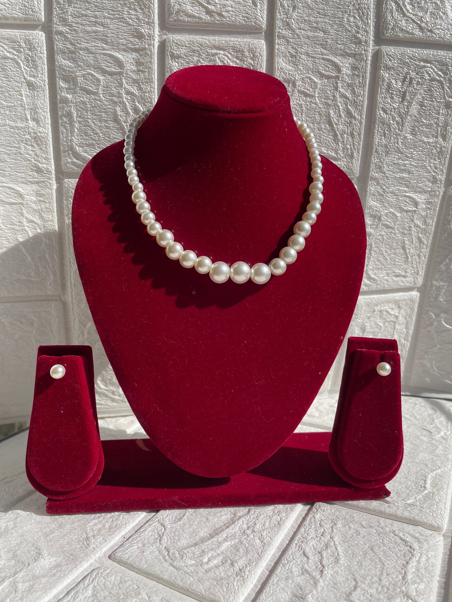 Shop pearl necklace at Jewellery Lovers. Anti-tarnish, trendy & perfect for daily or festive wear. Free shipping available. jewellerylovers