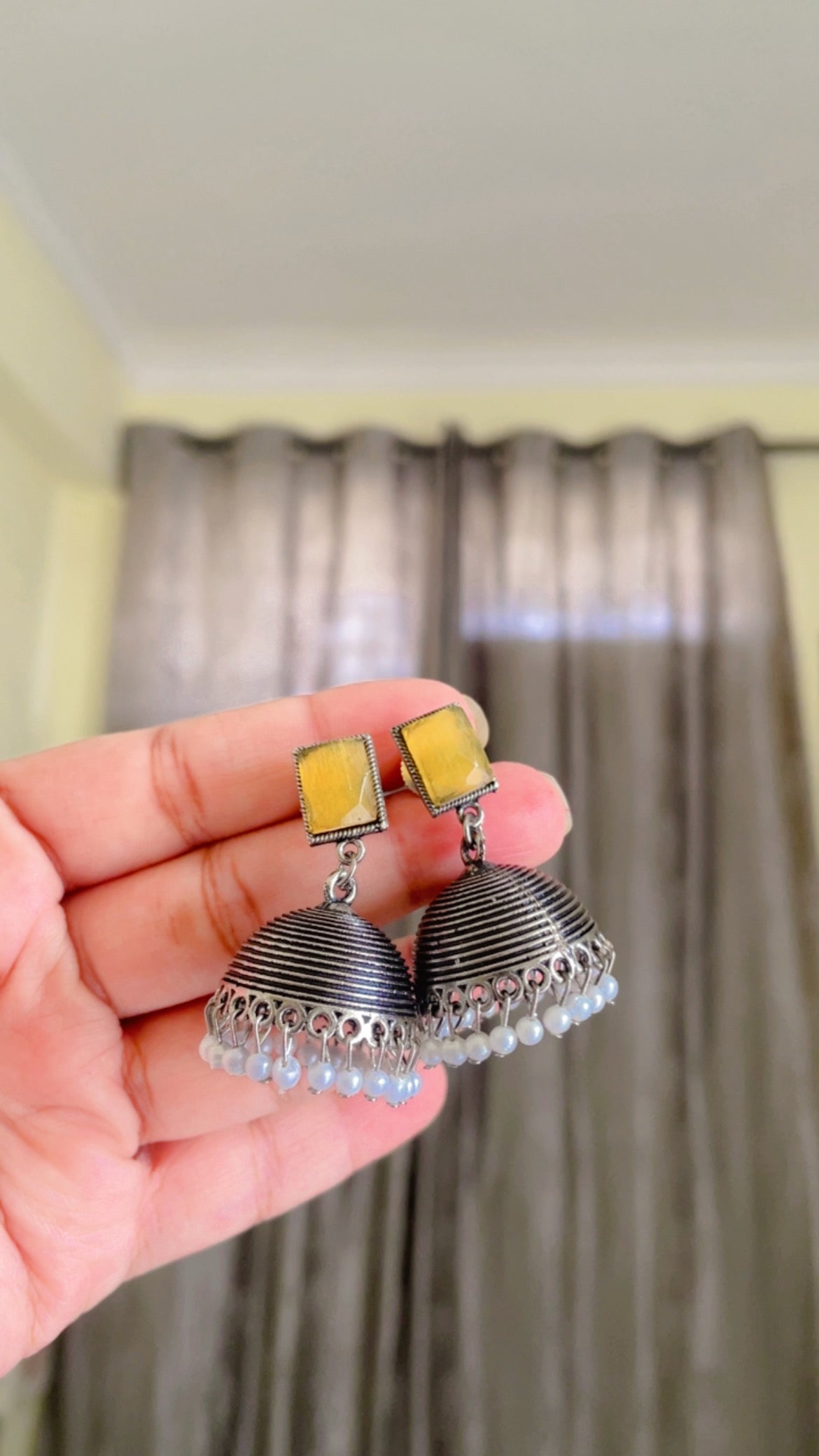 Shop mini mohina jhumki at Jewellery Lovers. Anti-tarnish, trendy & perfect for daily or festive wear. Free shipping available. jewellerylovers