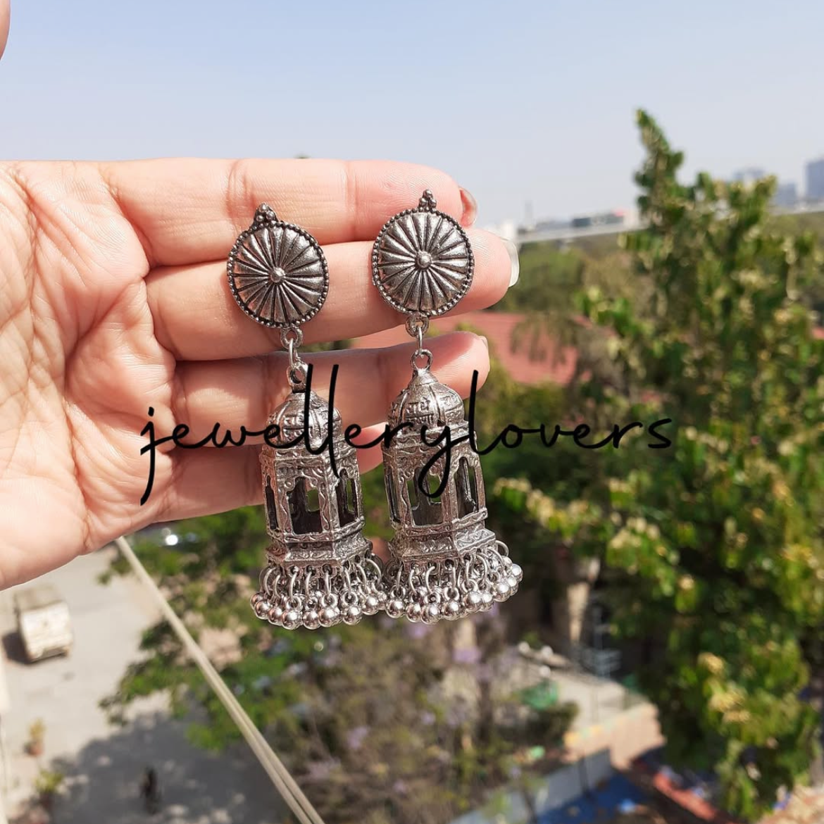 Shop temple jhumki at Jewellery Lovers. Anti-tarnish, trendy & perfect for daily or festive wear. Free shipping available. jewellerylovers