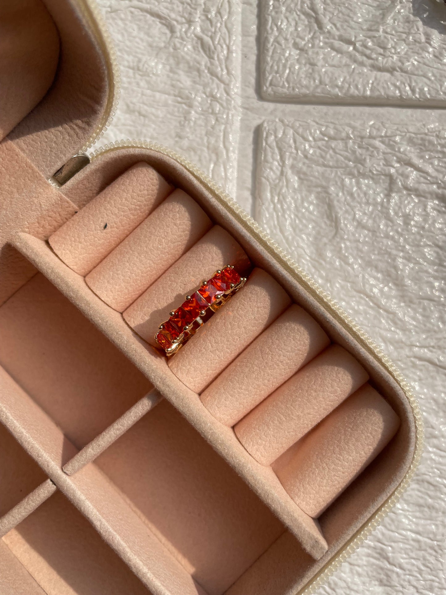 Shop crystal band at Jewellery Lovers. Anti-tarnish, trendy & perfect for daily or festive wear. Free shipping available. jewellerylovers