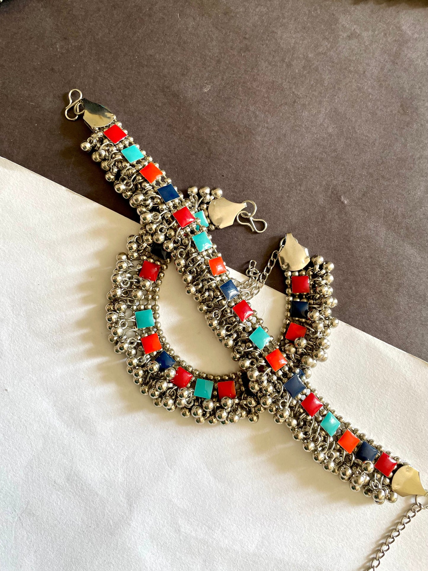 Shop multicolour anklets at Jewellery Lovers. Anti-tarnish, trendy & perfect for daily or festive wear. Free shipping available. jewellerylovers