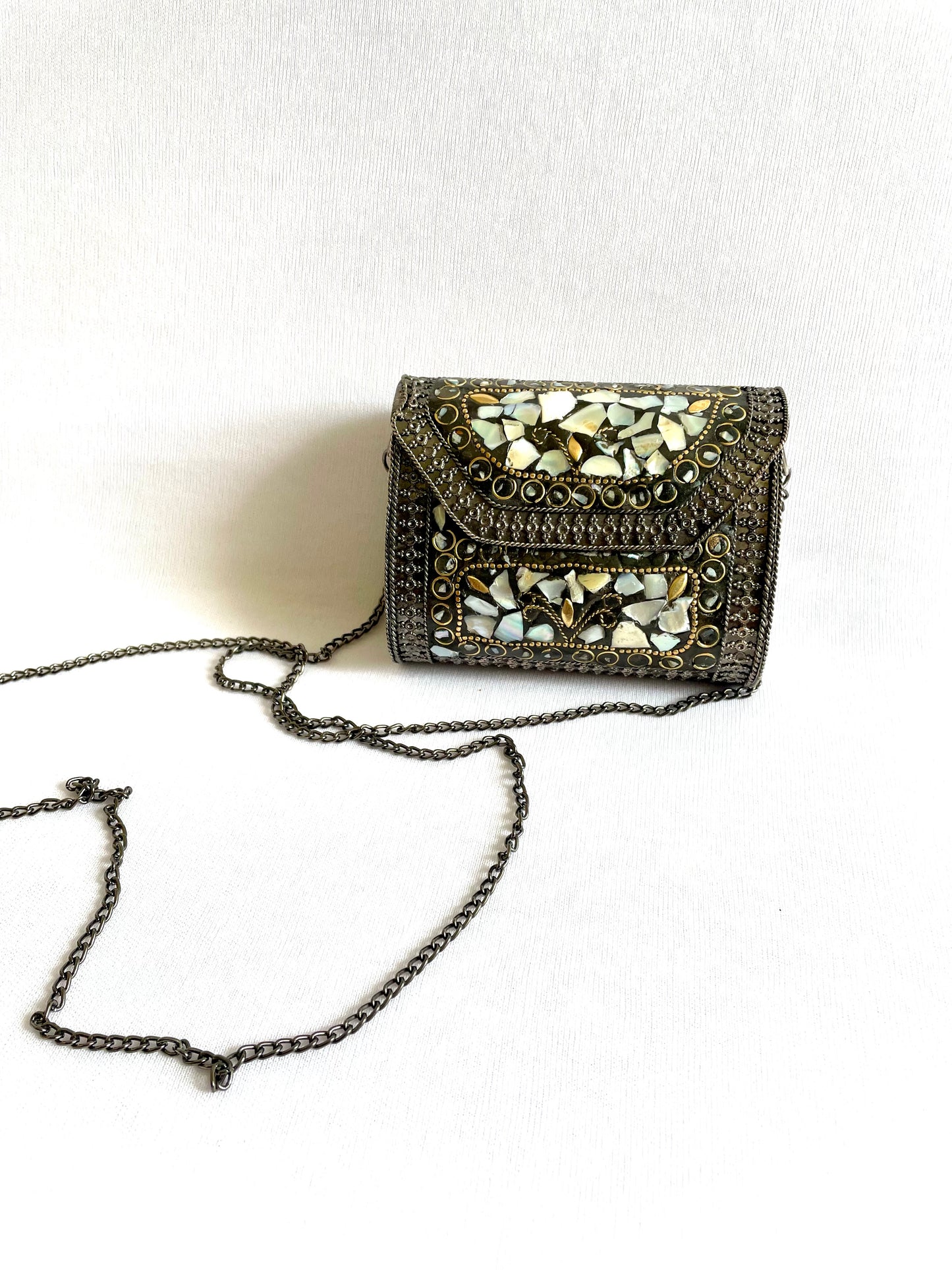 Silver stone sling bag