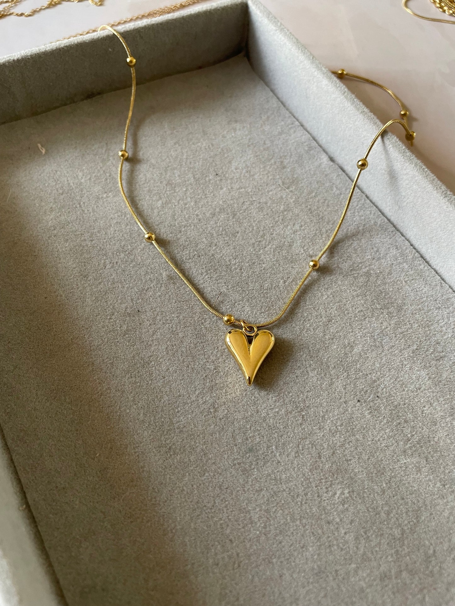 Gold heart necklace