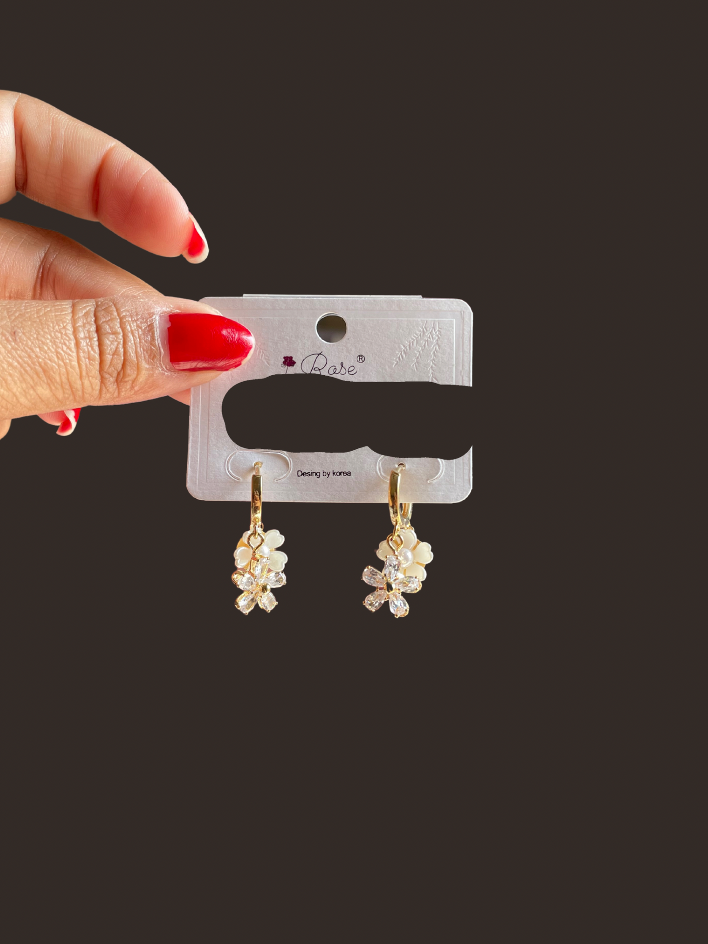 Shop dainty flower earrings at Jewellery Lovers. Anti-tarnish, trendy & perfect for daily or festive wear. Free shipping available. jewellerylovers