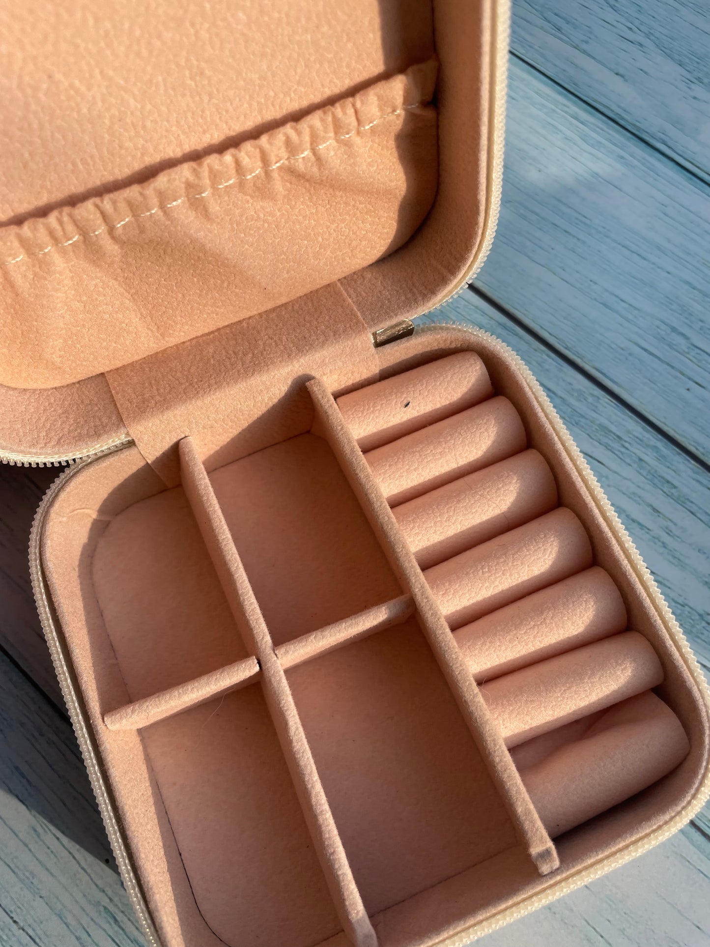 Mini storage box