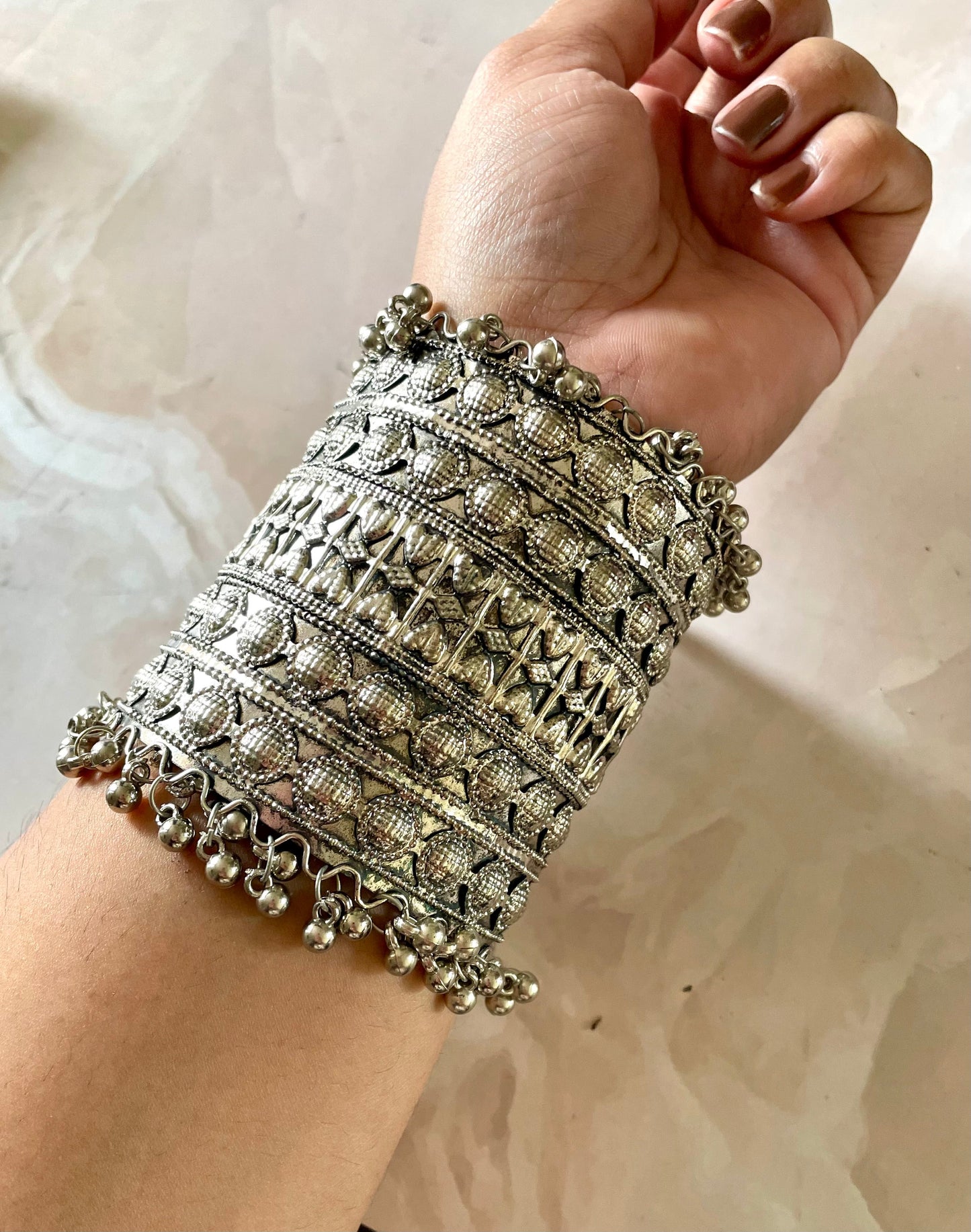 Shop long cuffs at Jewellery Lovers. Anti-tarnish, trendy & perfect for daily or festive wear. Free shipping available. jewellerylovers