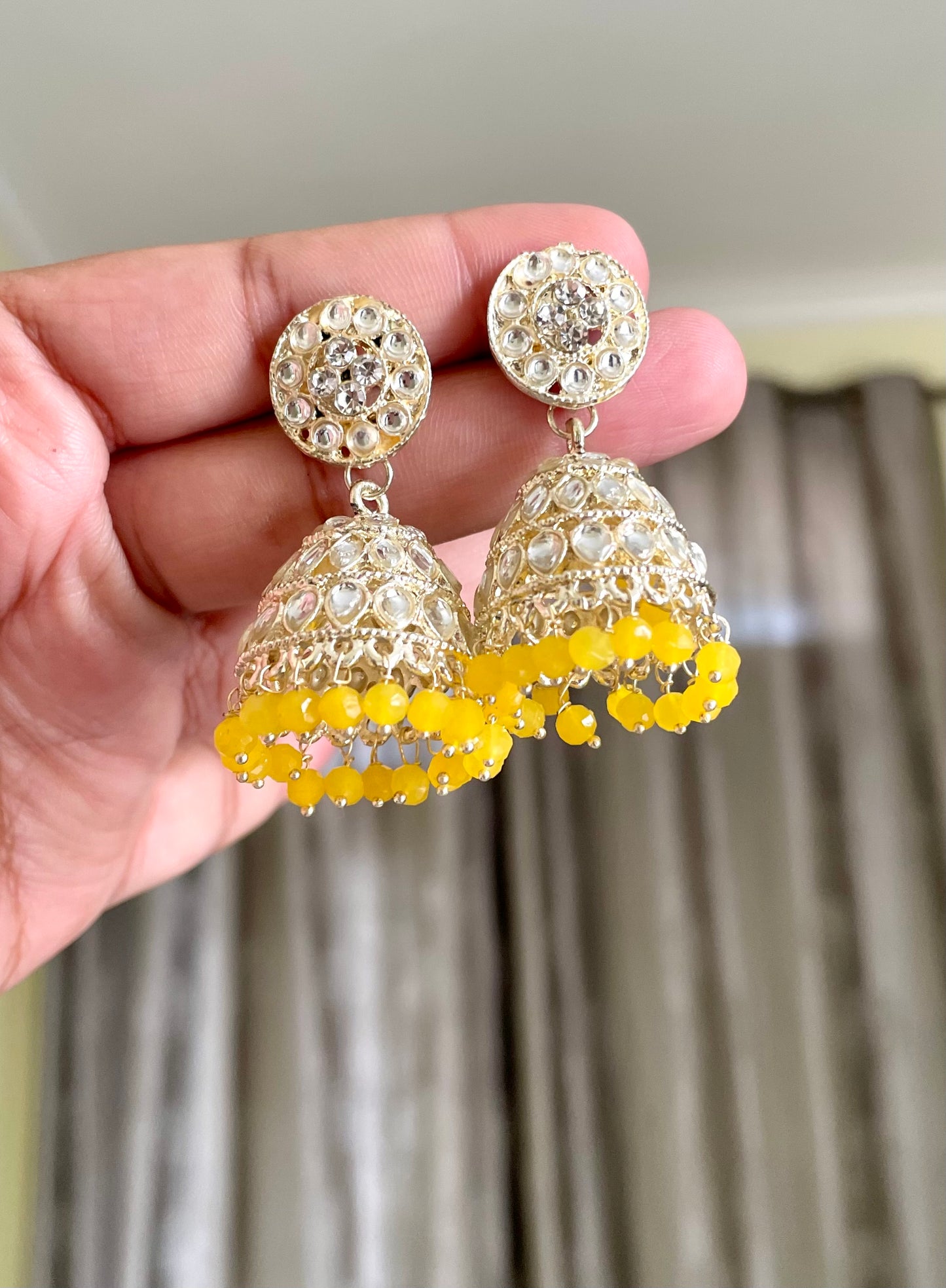 Kundan jhumka