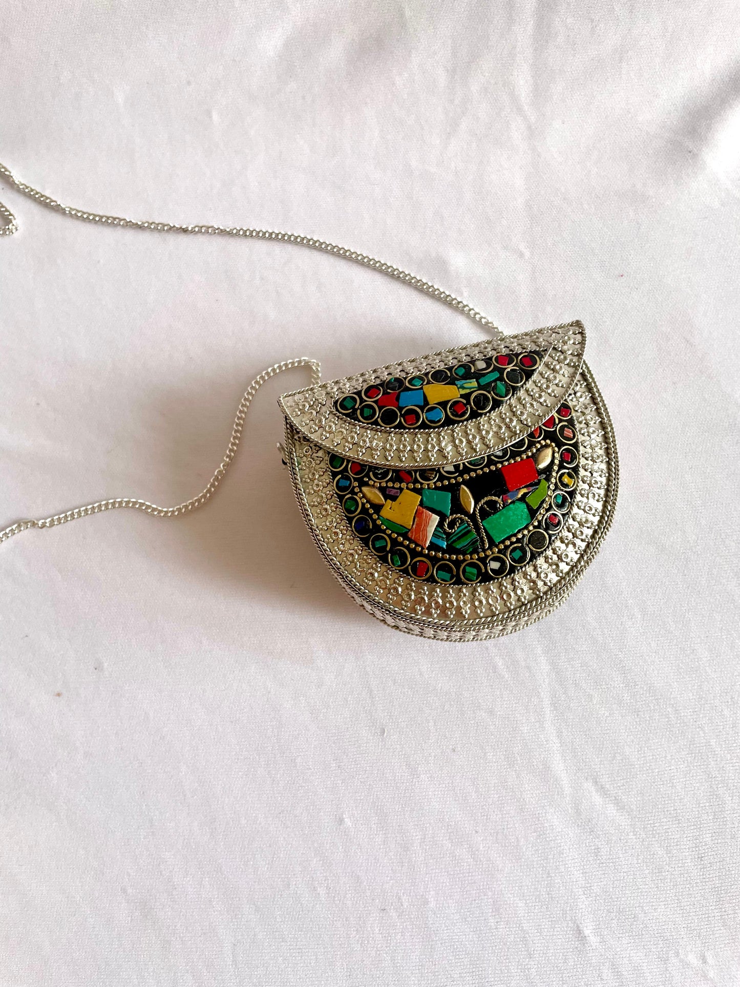 Shop multicolour sling at Jewellery Lovers. Anti-tarnish, trendy & perfect for daily or festive wear. Free shipping available. jewellerylovers