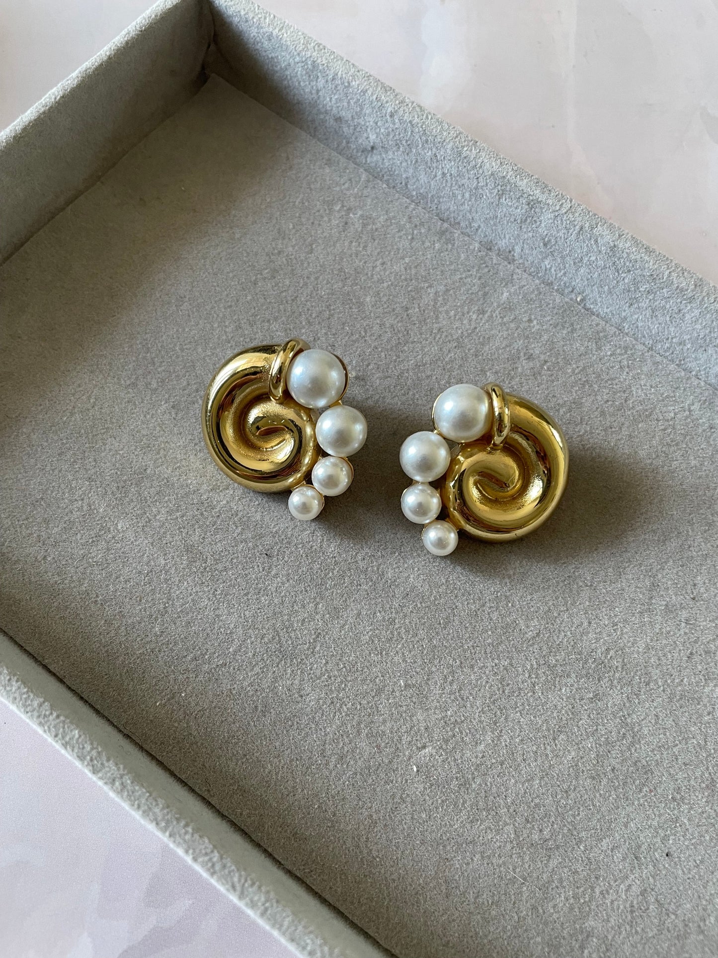 Shop chunky big size pearl studs at Jewellery Lovers. Anti-tarnish, trendy & perfect for daily or festive wear. Free shipping available. jewellerylovers
