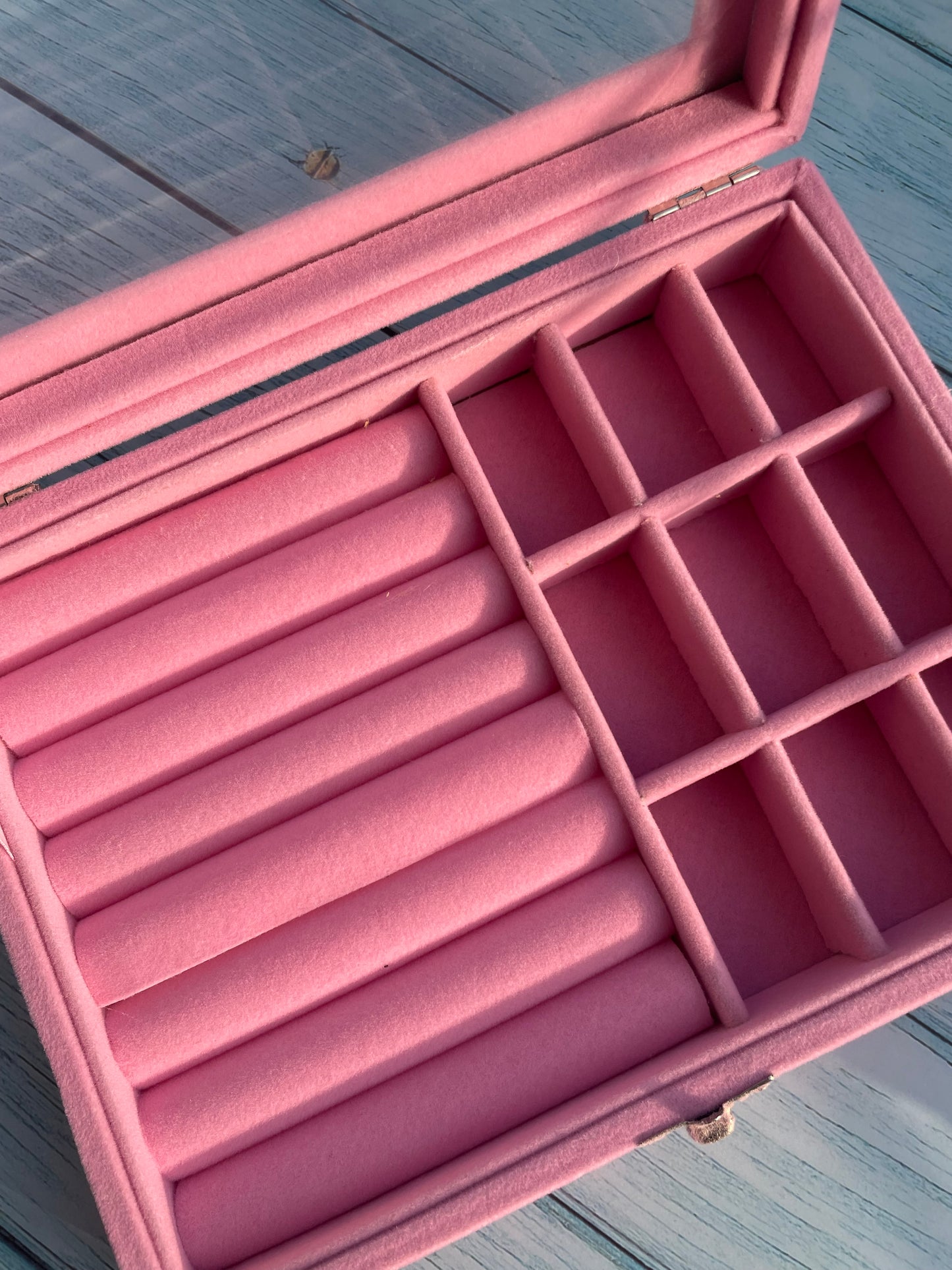 Storage box