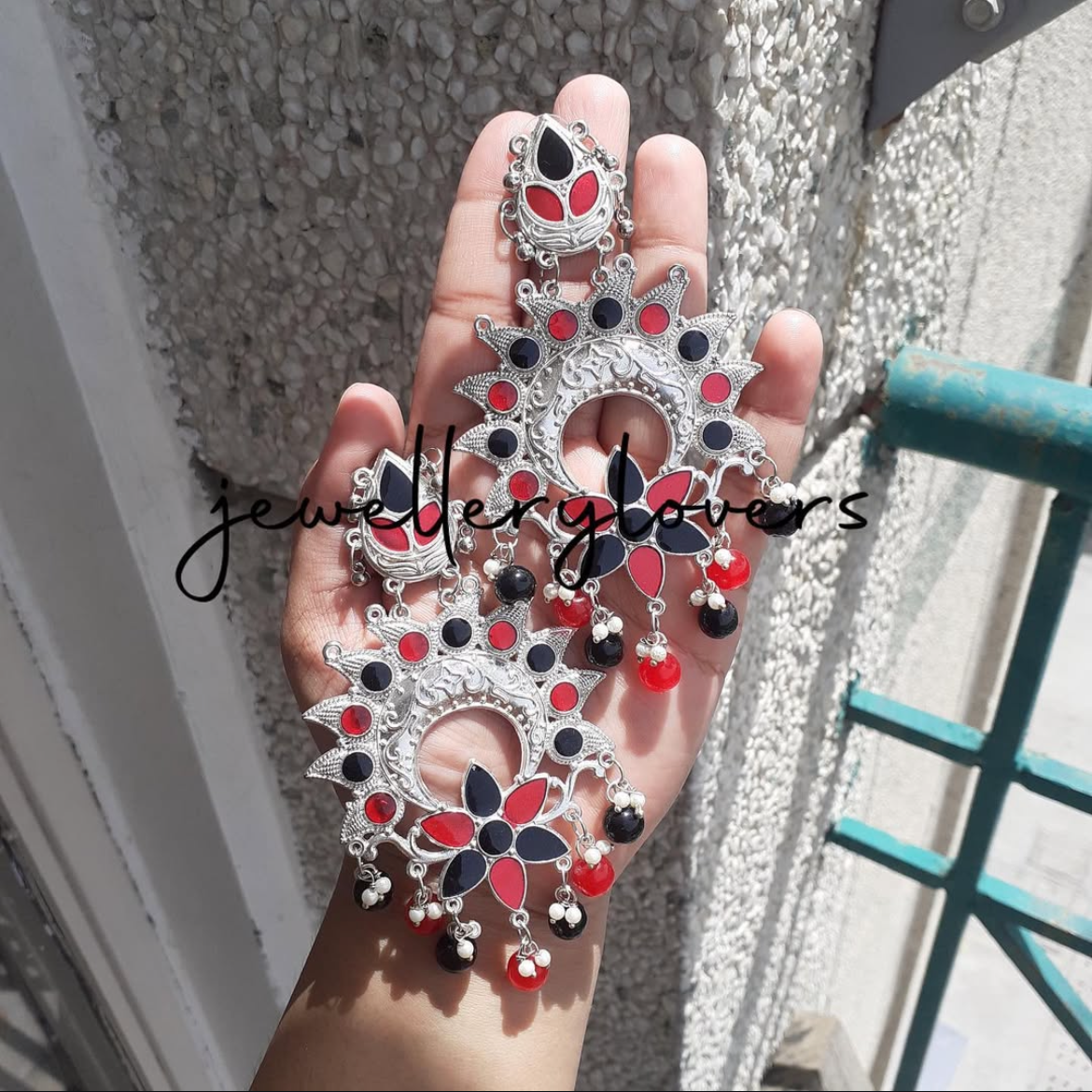 Beaded silver chaandbali