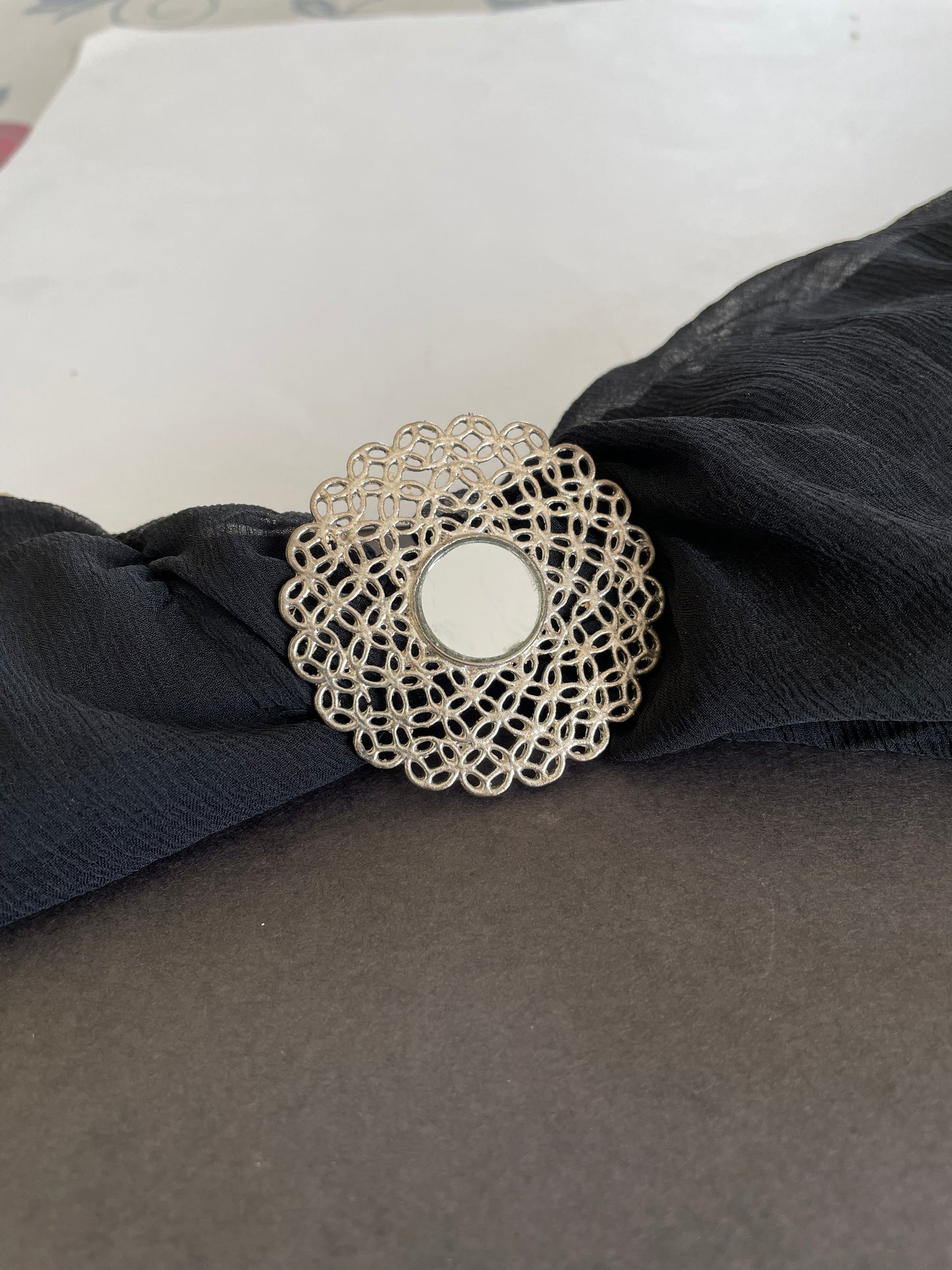 Mirror criss cross ring