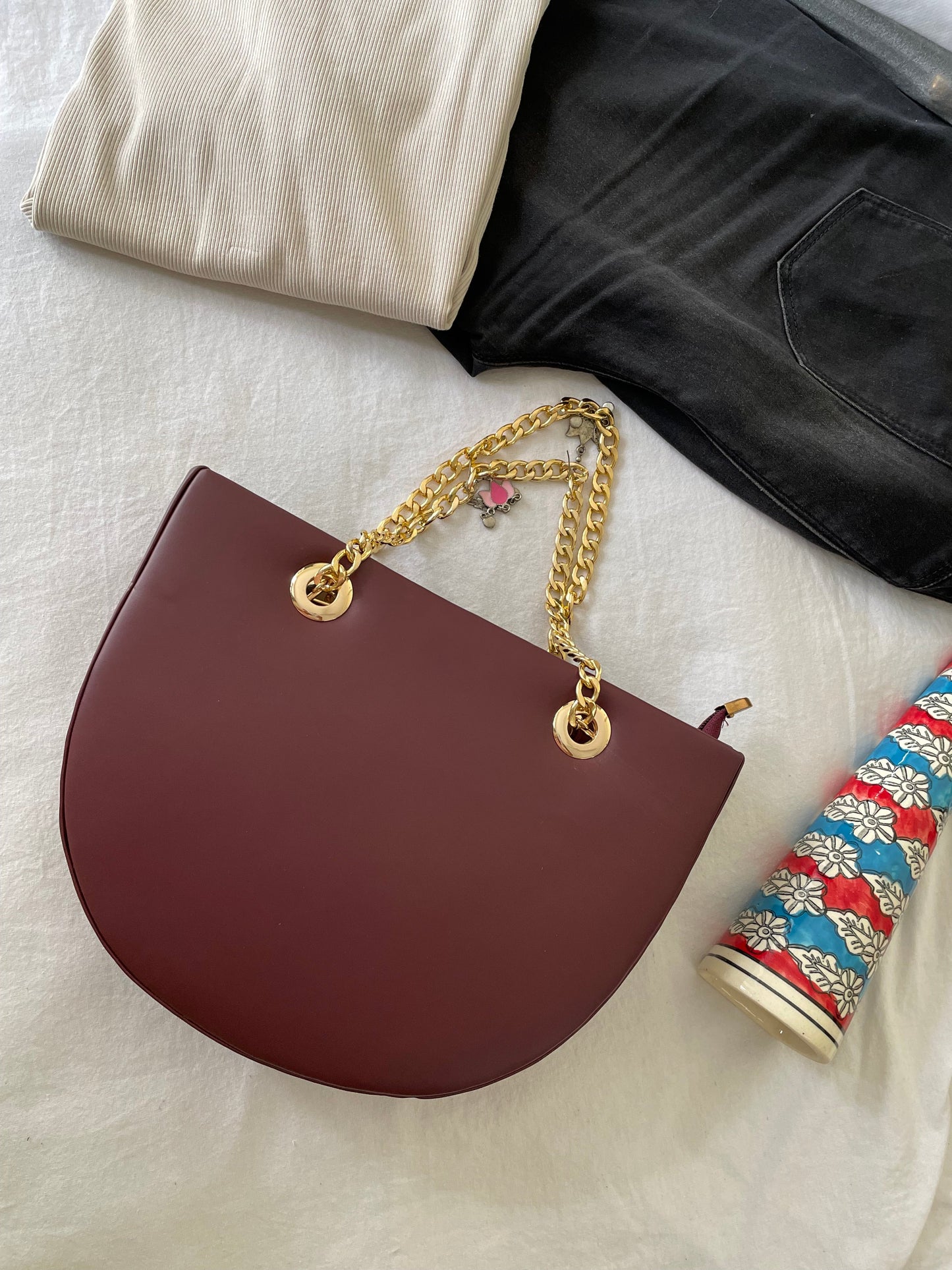 Shop bucket bag at Jewellery Lovers. Anti-tarnish, trendy & perfect for daily or festive wear. Free shipping available. jewellerylovers