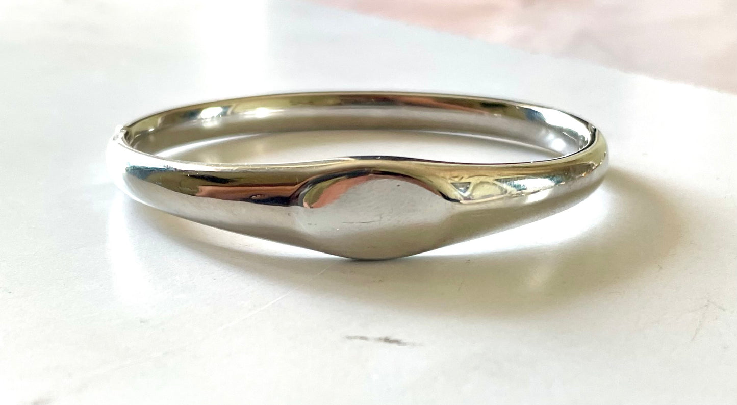 Silver bangle
