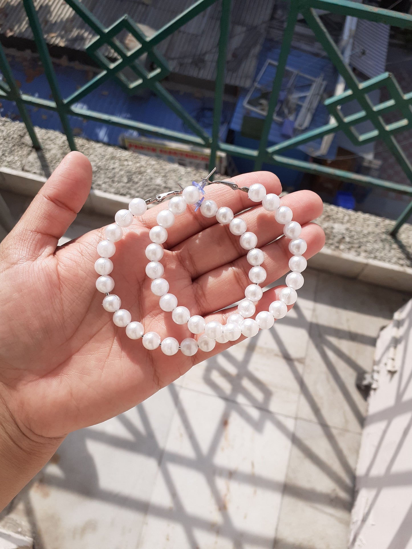 Shop pearl hoops at Jewellery Lovers. Anti-tarnish, trendy & perfect for daily or festive wear. Free shipping available. jewellerylovers