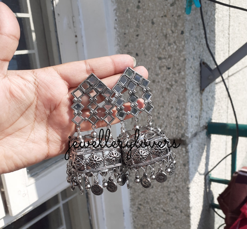 Shop mirror jhumka at Jewellery Lovers. Anti-tarnish, trendy & perfect for daily or festive wear. Free shipping available. jewellerylovers