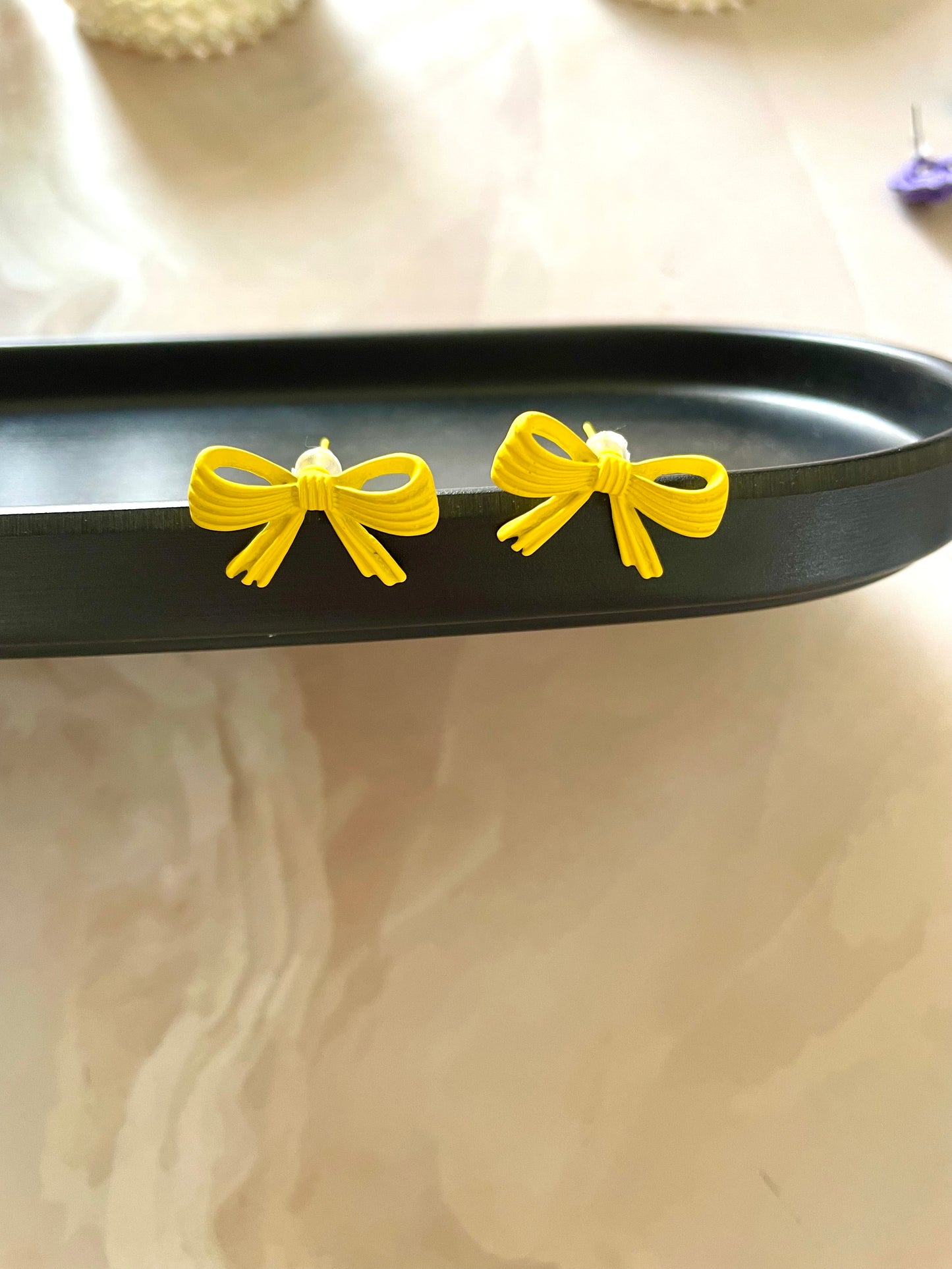 Bow studs