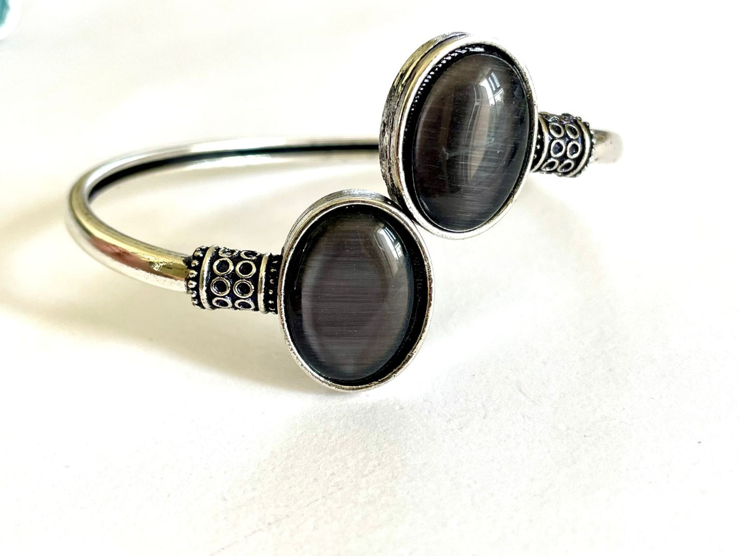 Button bracelet