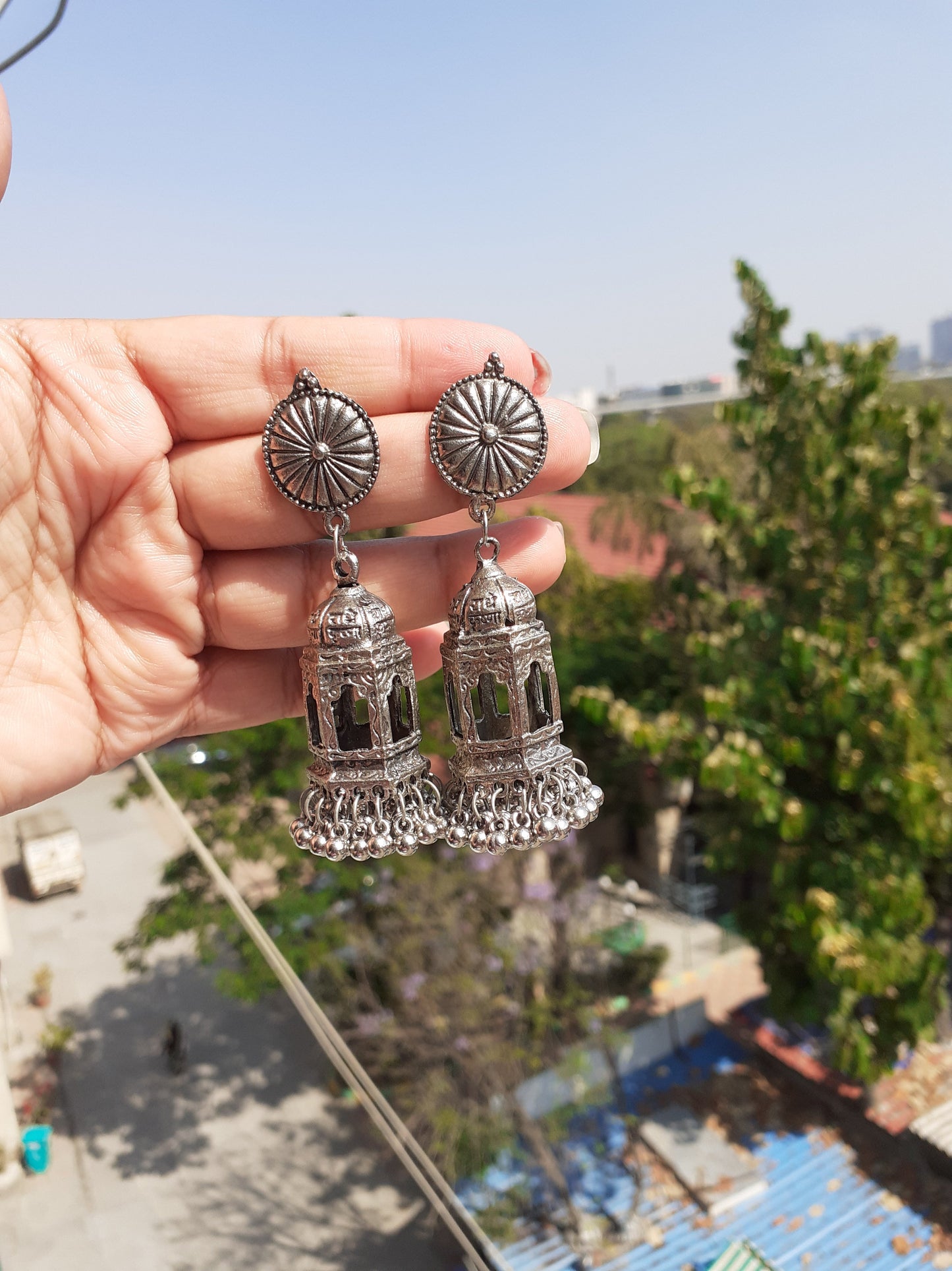 Shop temple jhumka at Jewellery Lovers. Anti-tarnish, trendy & perfect for daily or festive wear. Free shipping available. jewellerylovers