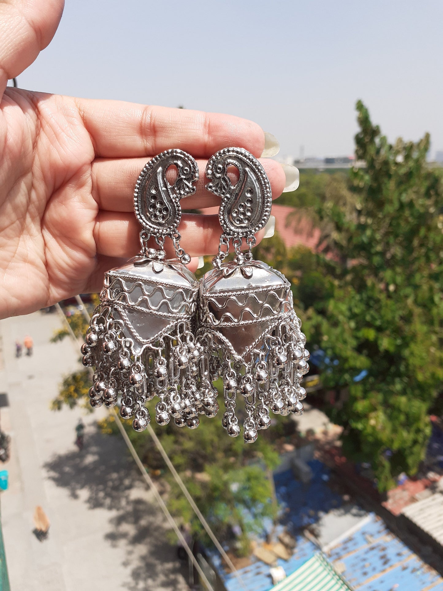 Shop oxidised jhumka at Jewellery Lovers. Anti-tarnish, trendy & perfect for daily or festive wear. Free shipping available. jewellerylovers