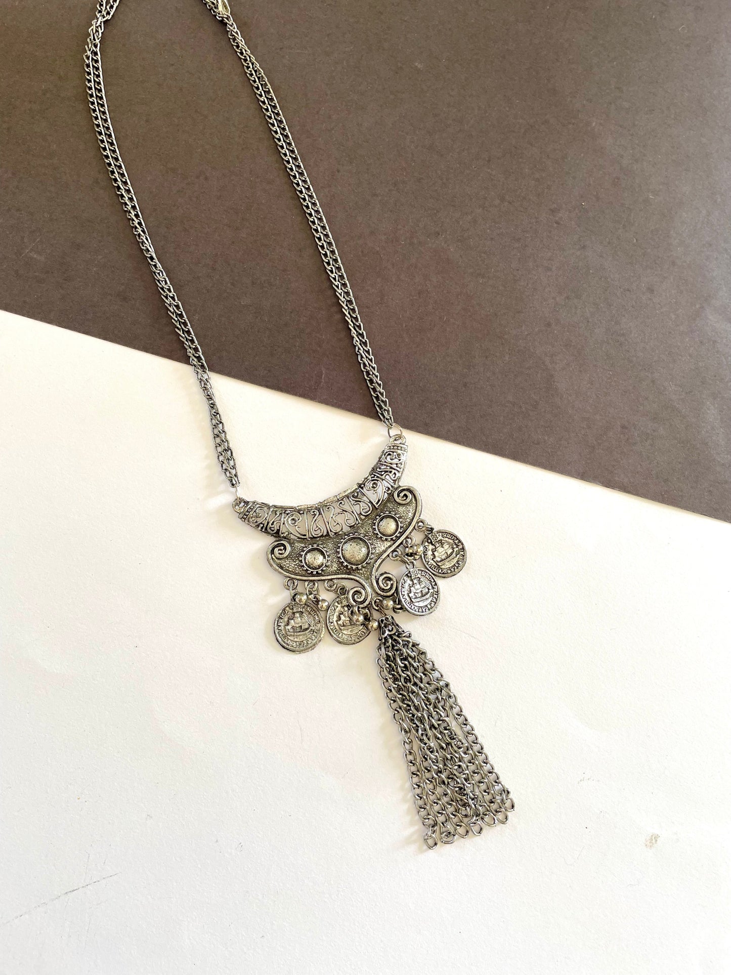 Shop coin pendent at Jewellery Lovers. Anti-tarnish, trendy & perfect for daily or festive wear. Free shipping available. jewellerylovers