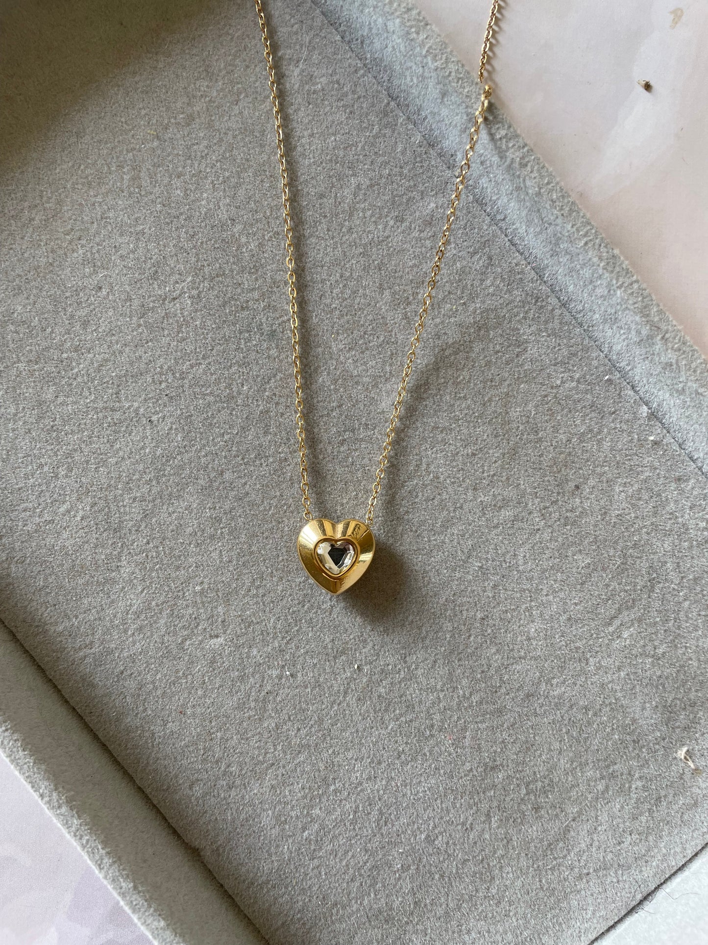 Shop heart necklace at Jewellery Lovers. Anti-tarnish, trendy & perfect for daily or festive wear. Free shipping available. jewellerylovers