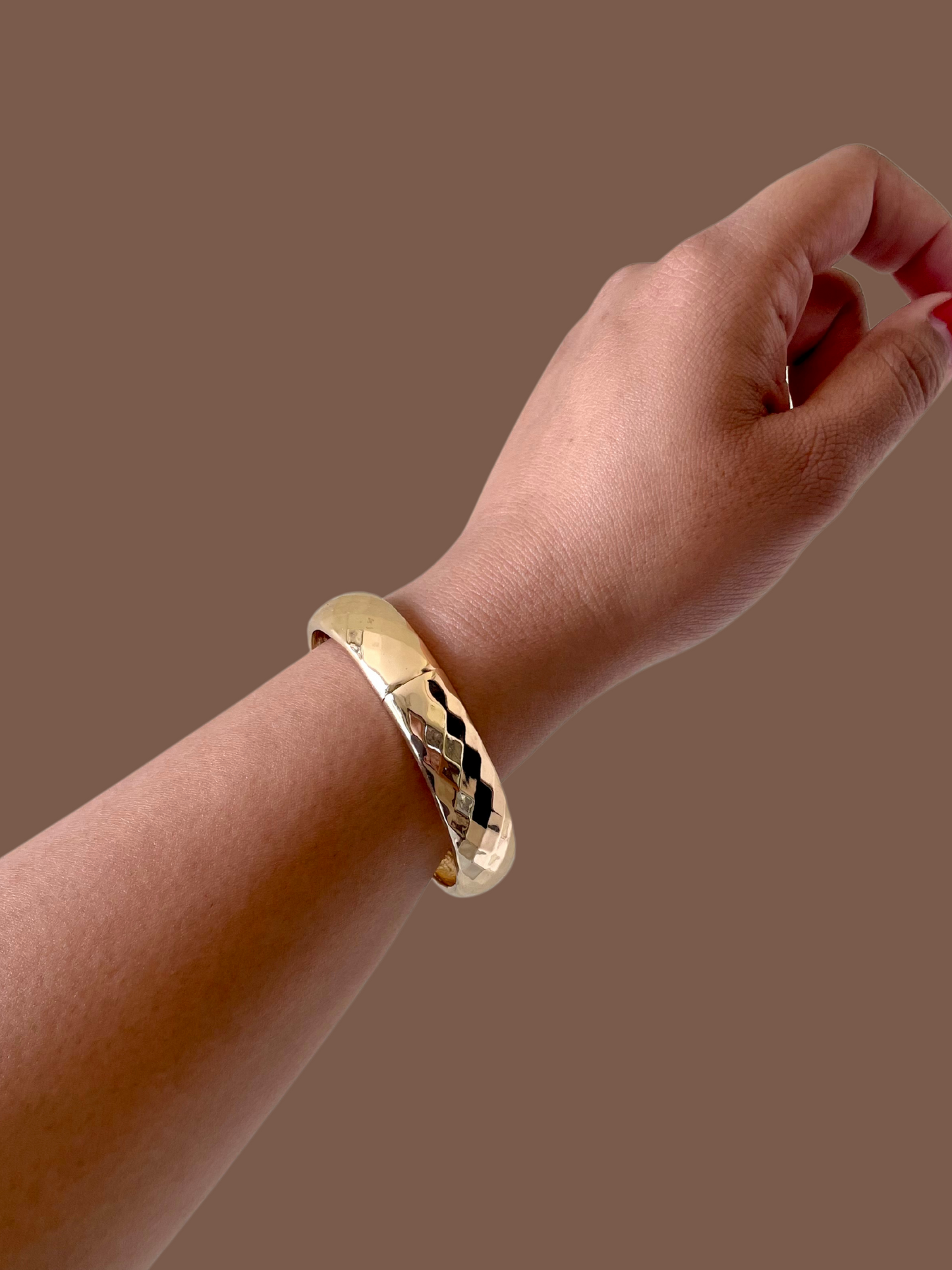 Circular cuff