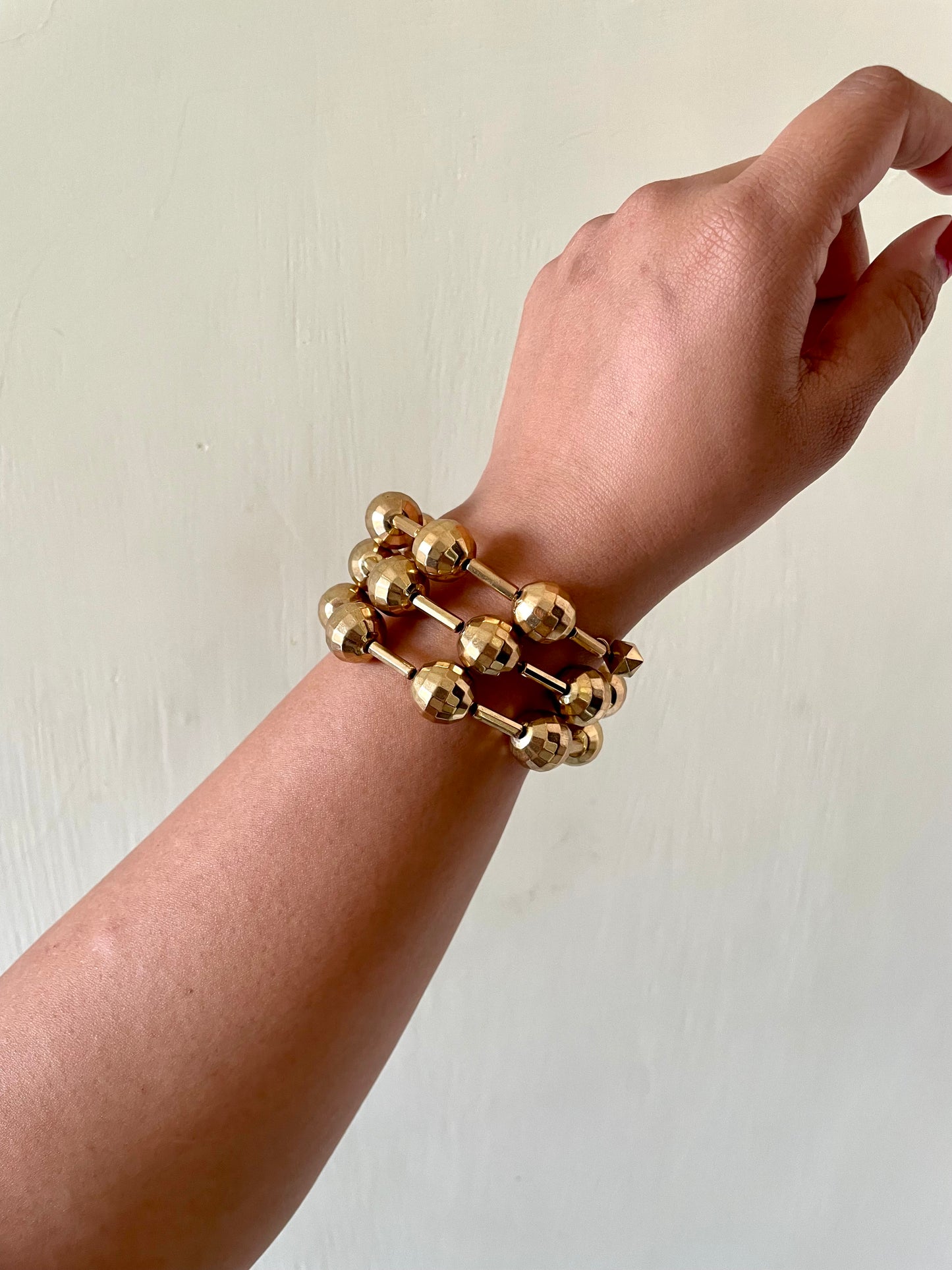 Disco spiral bangle