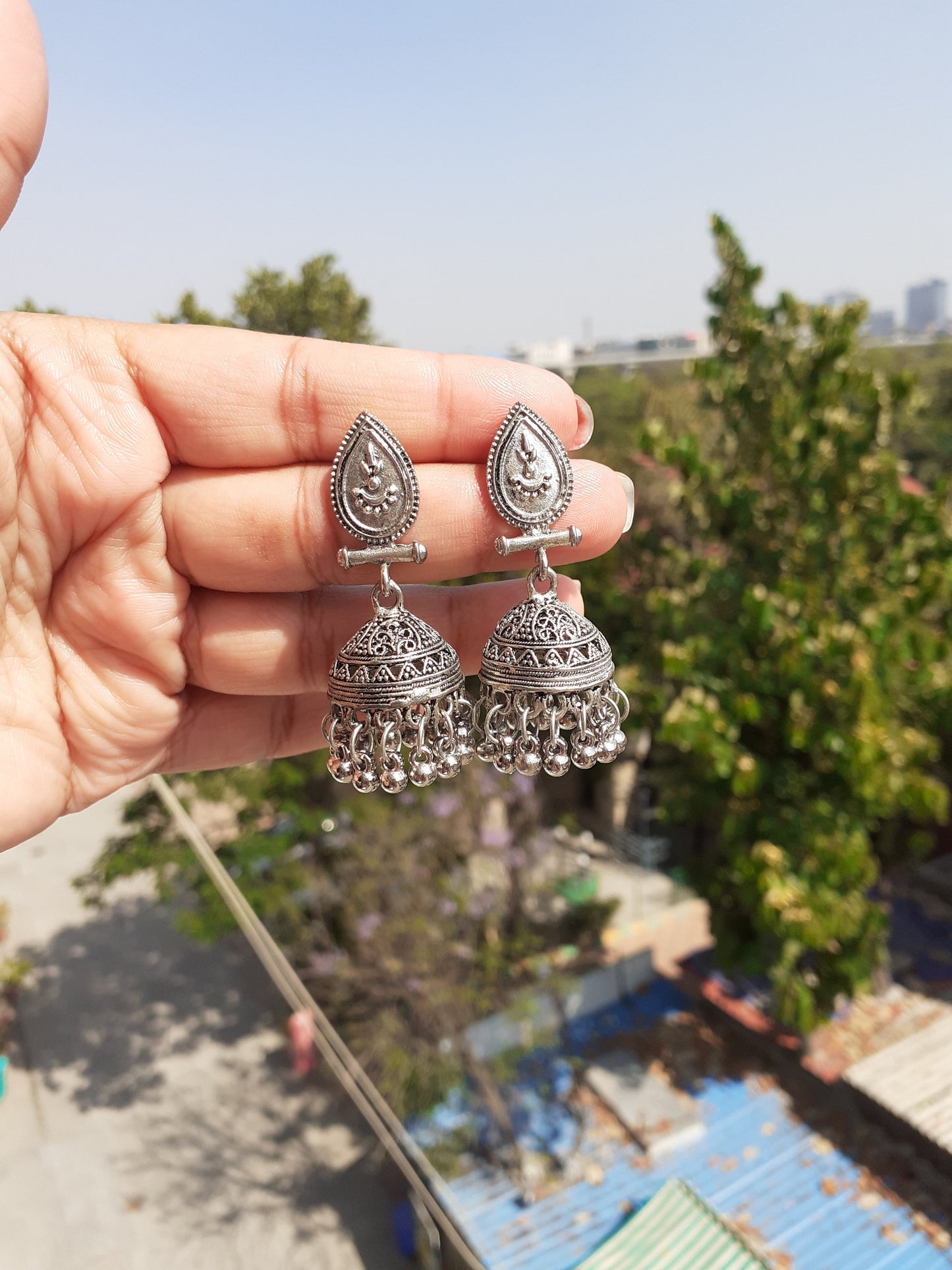 Shop silver jhumka at Jewellery Lovers. Anti-tarnish, trendy & perfect for daily or festive wear. Free shipping available. jewellerylovers