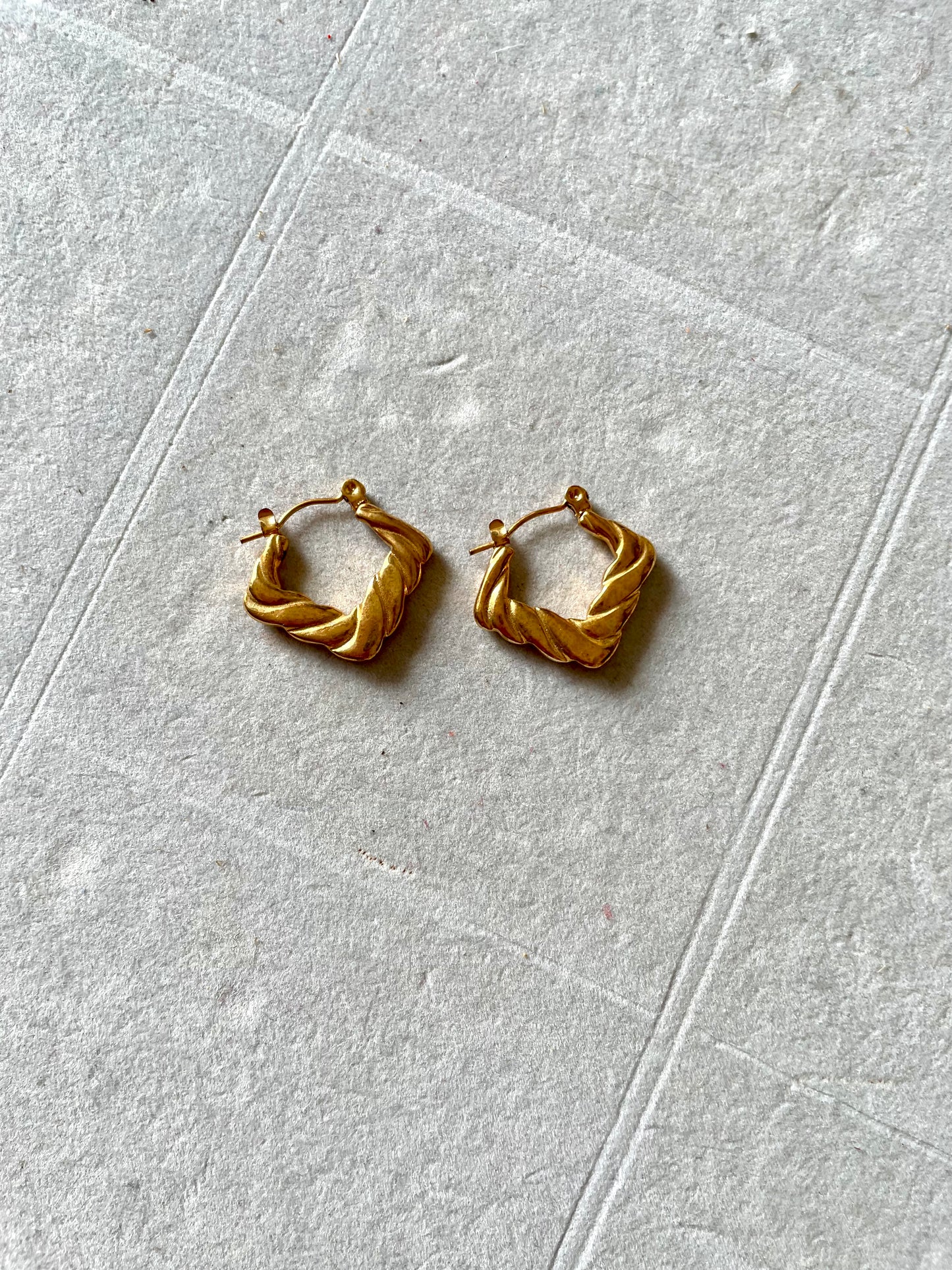 Hoops