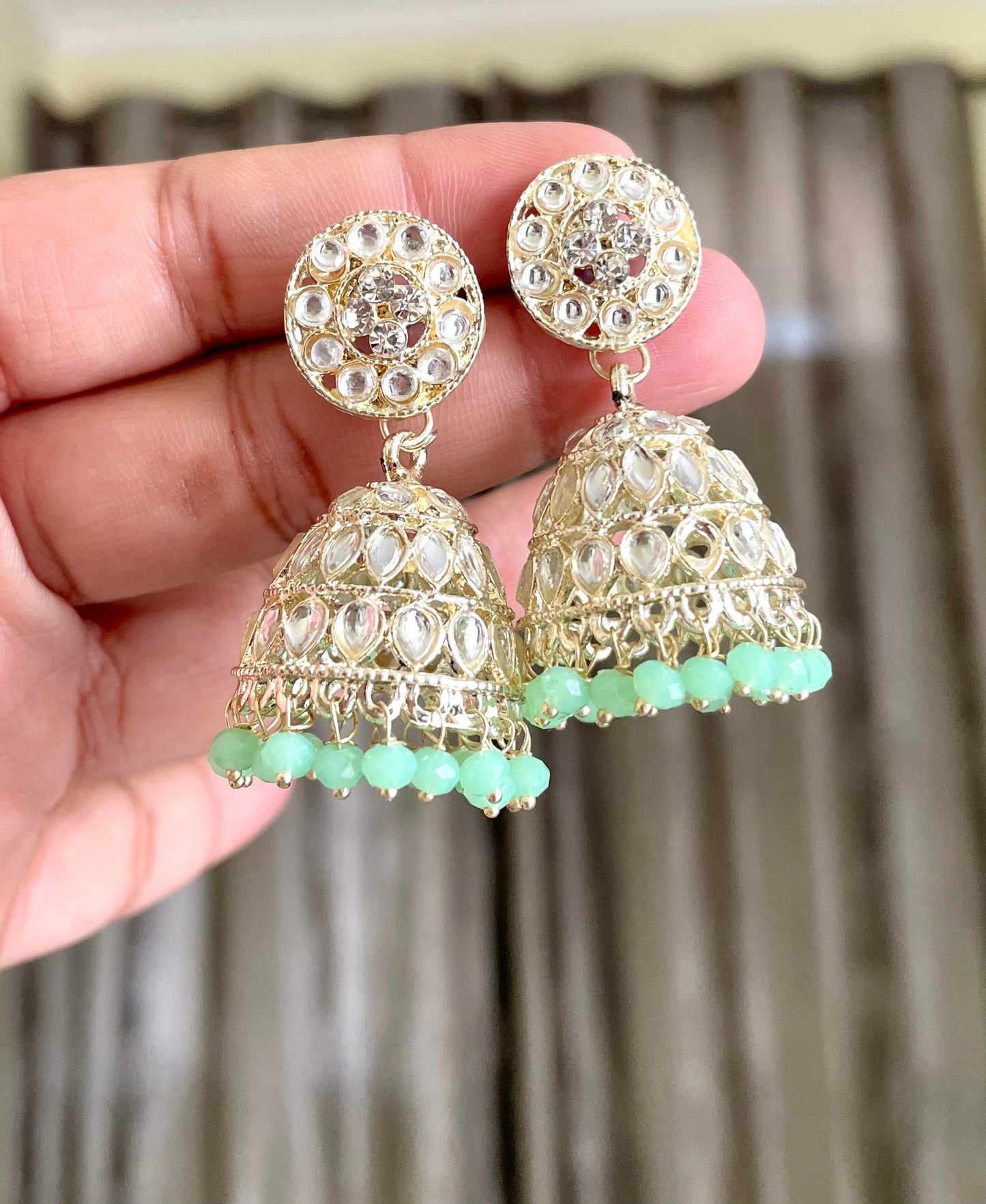 Kundan jhumka