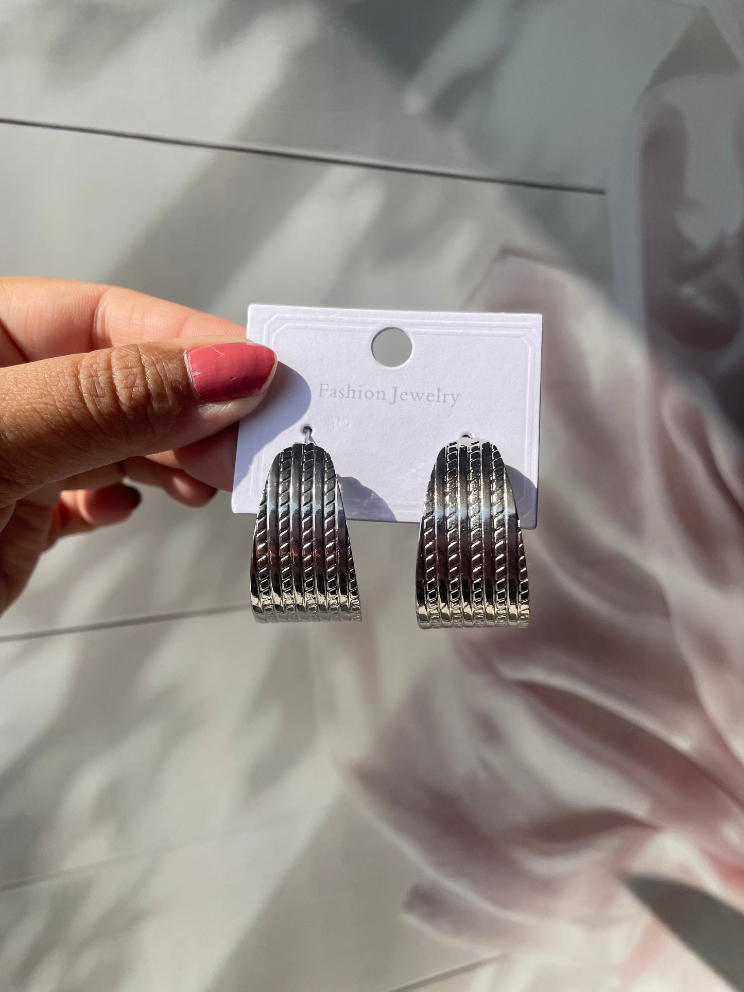 Shop antique silver hoops at Jewellery Lovers. Anti-tarnish, trendy & perfect for daily or festive wear. Free shipping available. jewellerylovers