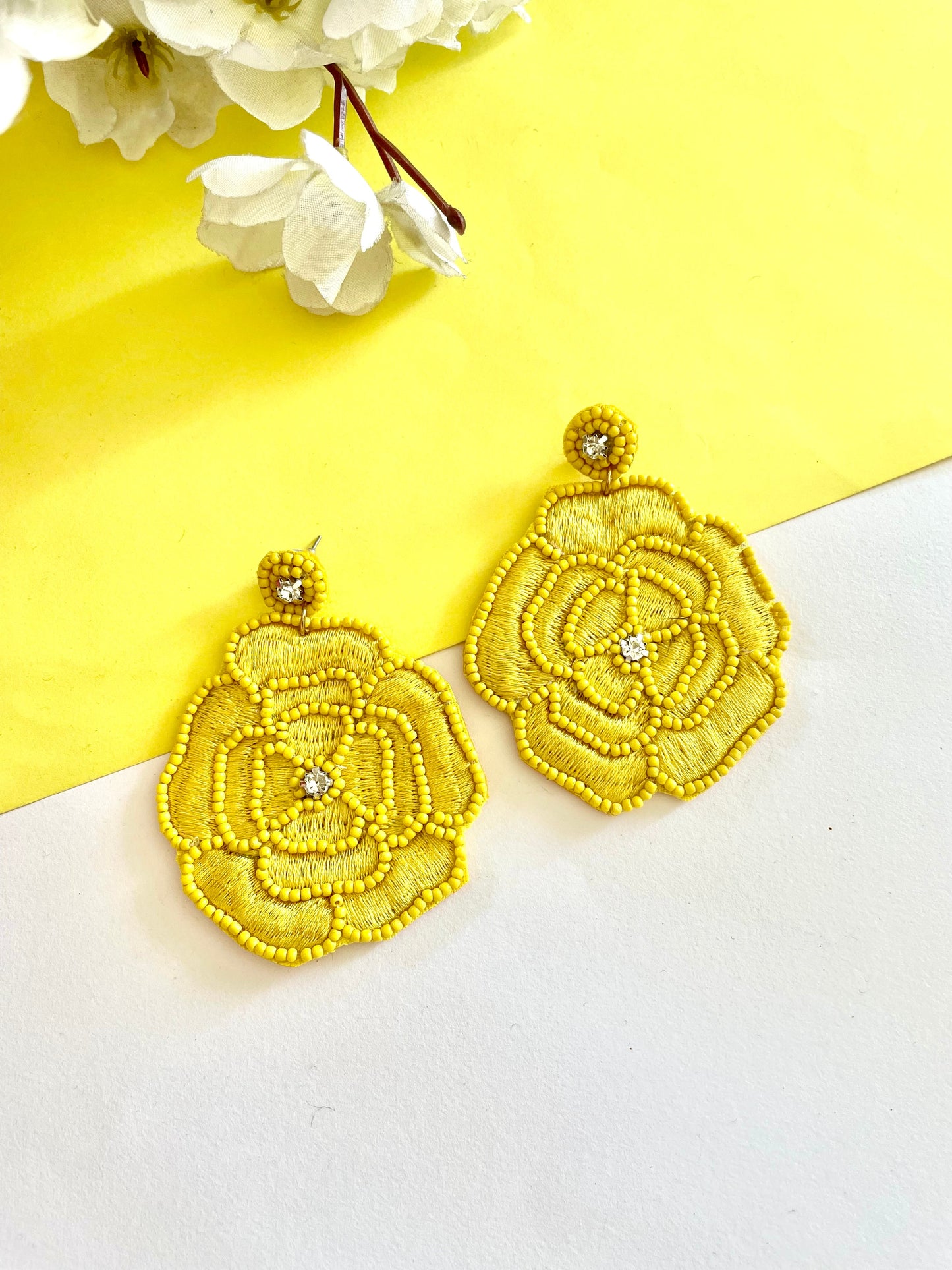 Shop beaded flower earrings at Jewellery Lovers. Anti-tarnish, trendy & perfect for daily or festive wear. Free shipping available. jewellerylovers