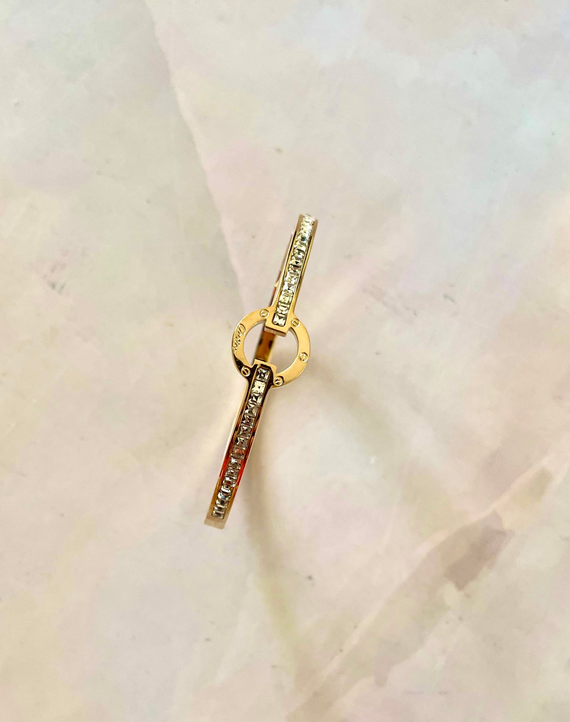 Shop minimal bangle at Jewellery Lovers. Anti-tarnish, trendy & perfect for daily or festive wear. Free shipping available. jewellerylovers