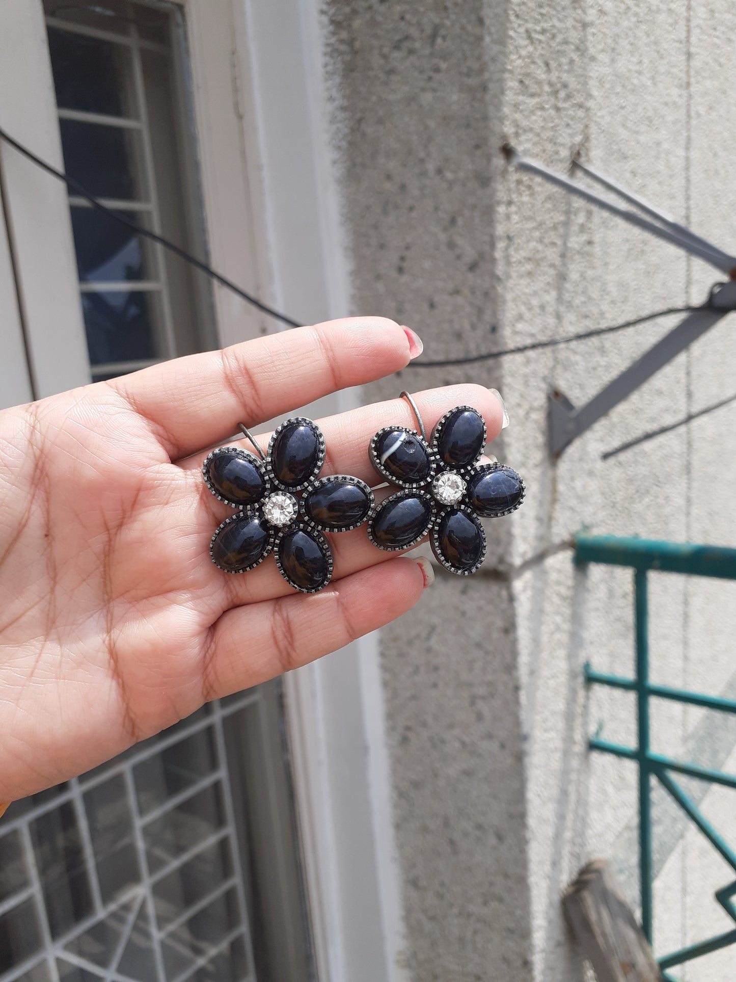 Flower earrings