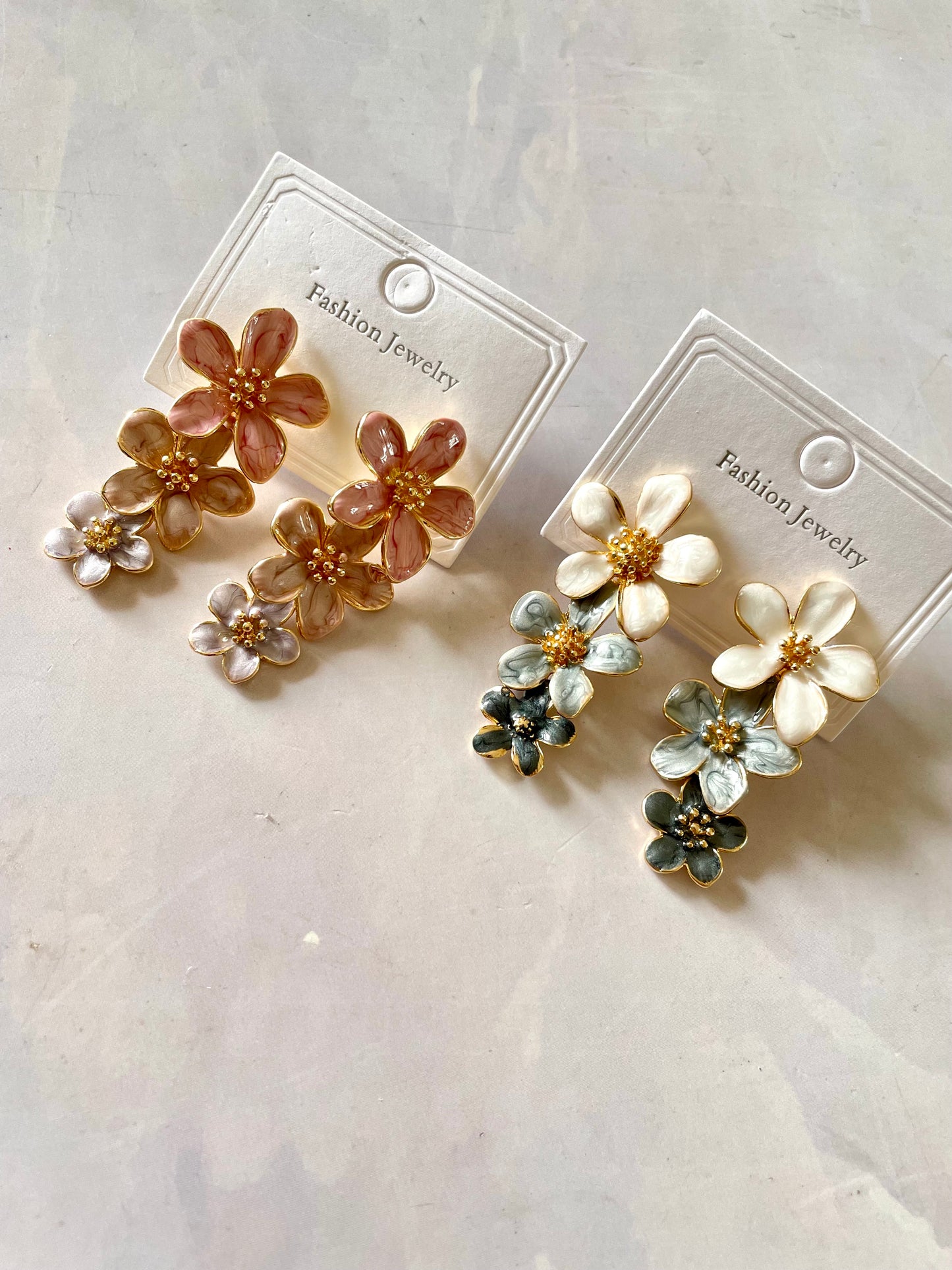 Flower layer enamel earrings