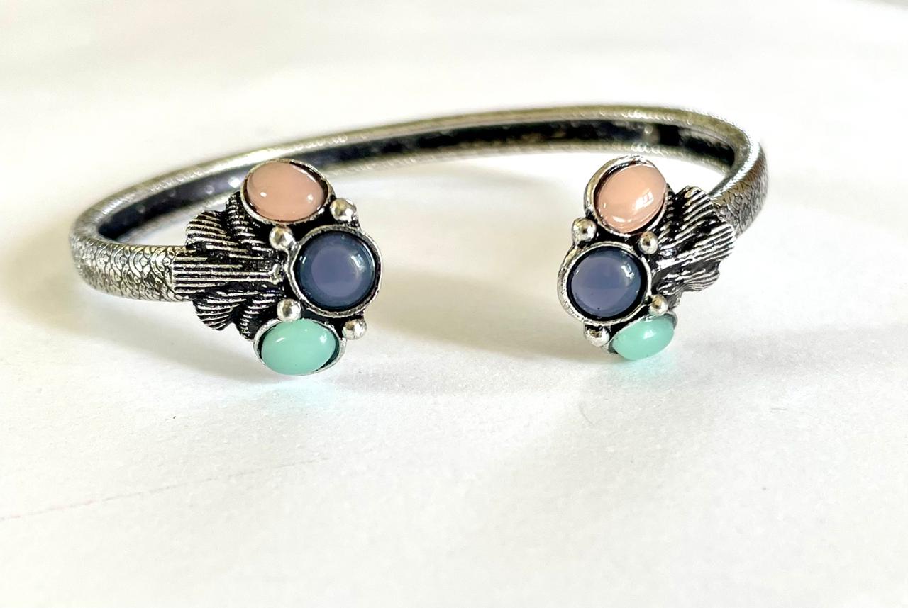 Paw bracelet