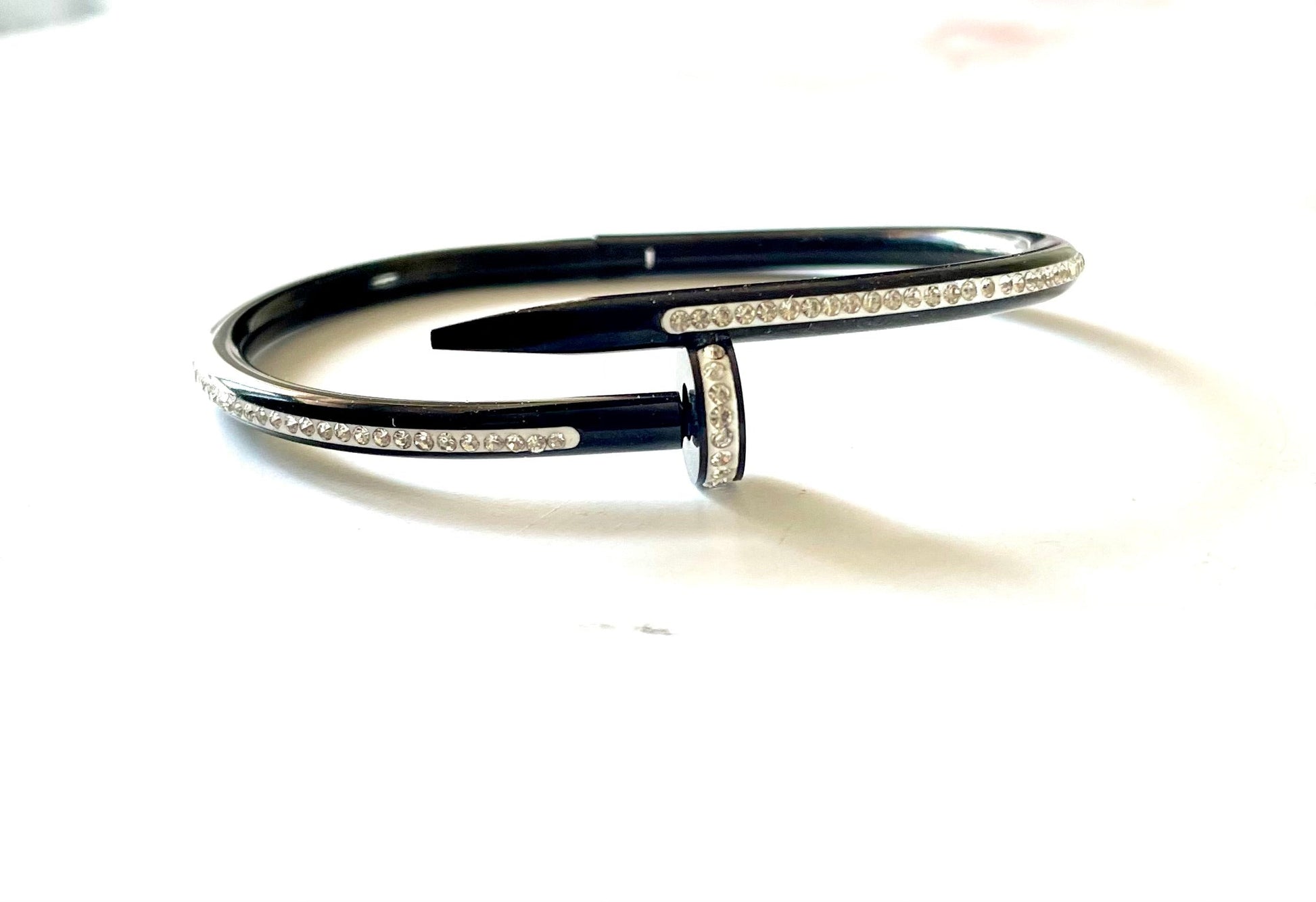 Shop nail diamond bracelet at Jewellery Lovers. Anti-tarnish, trendy & perfect for daily or festive wear. Free shipping available. jewellerylovers