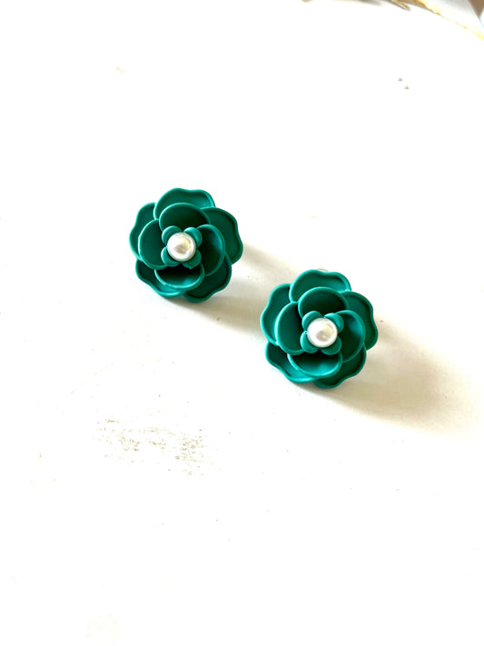 Rose petal studs