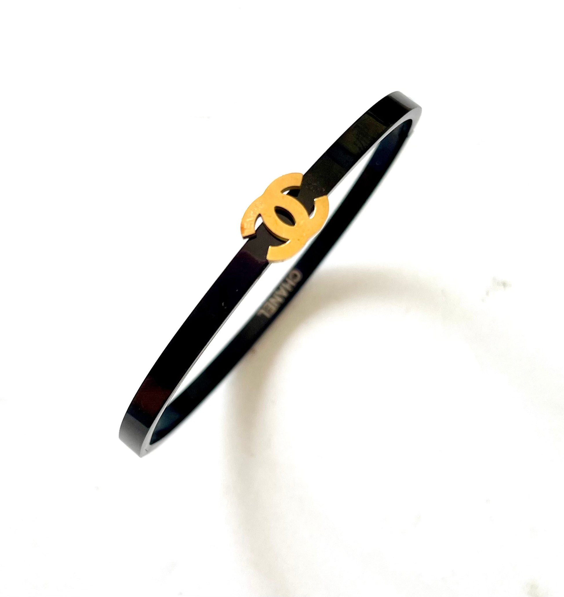 Shop chanel bangle at Jewellery Lovers. Anti-tarnish, trendy & perfect for daily or festive wear. Free shipping available. jewellerylovers