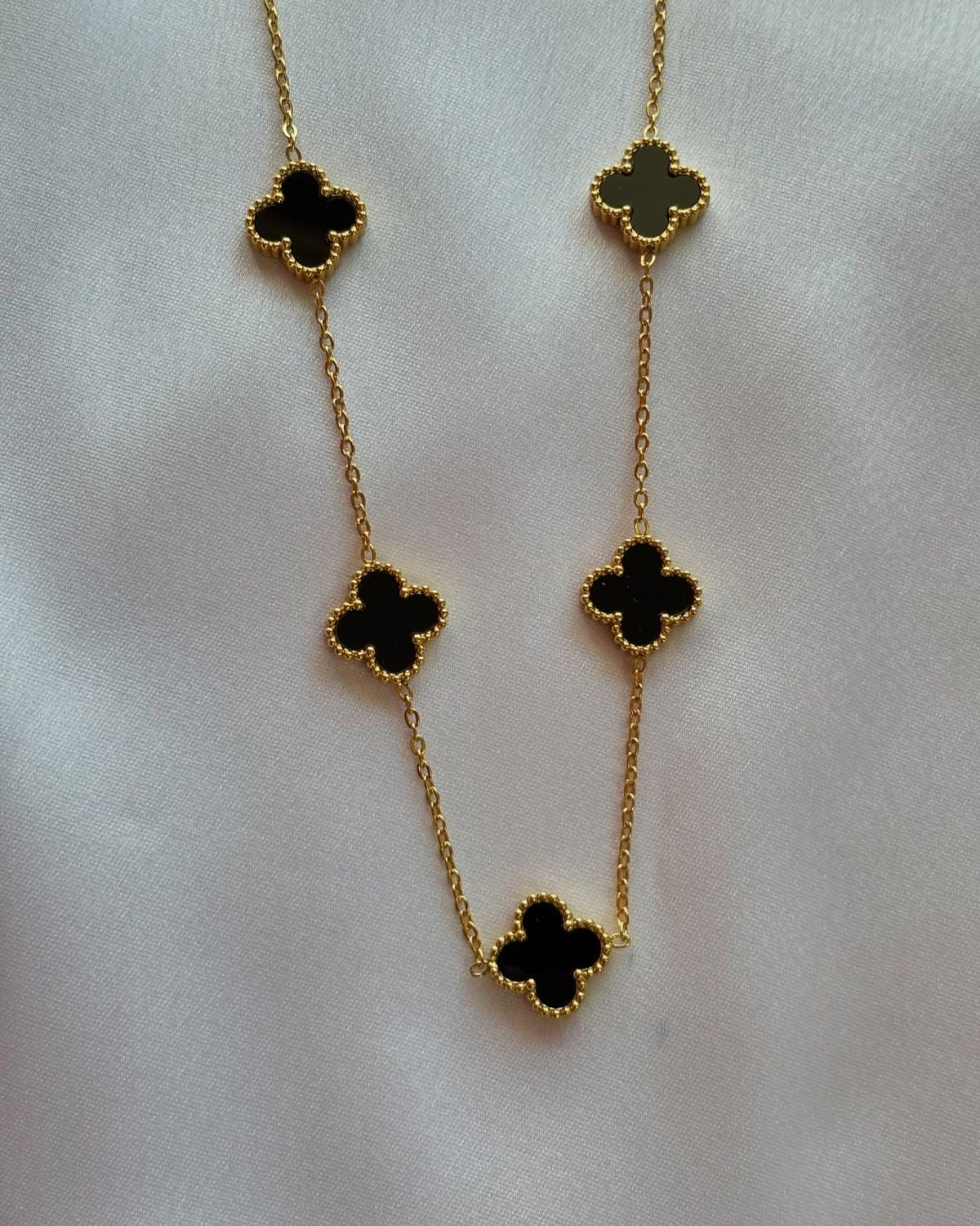 Shop elegant van cleef-inspired clover necklace - 4 colors at Jewellery Lovers. Anti-tarnish, trendy & perfect for daily or festive wear. Free shipping availabl jewellerylovers