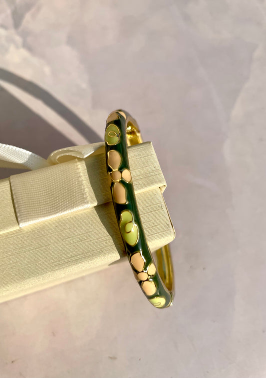 Flower enamel bangle