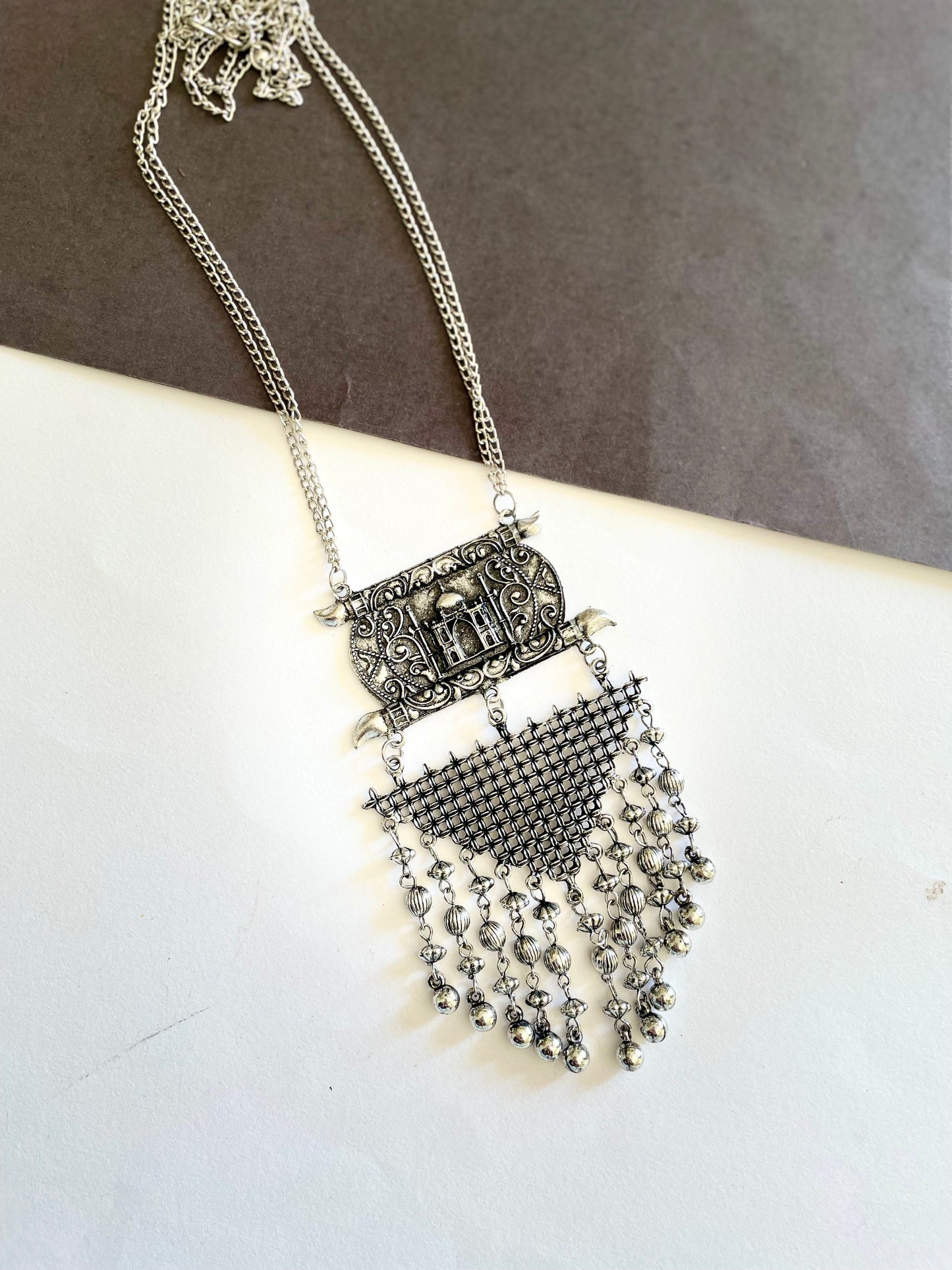 Shop oxidised long chain at Jewellery Lovers. Anti-tarnish, trendy & perfect for daily or festive wear. Free shipping available. jewellerylovers