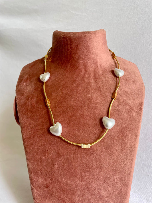 Heart white and gold necklace