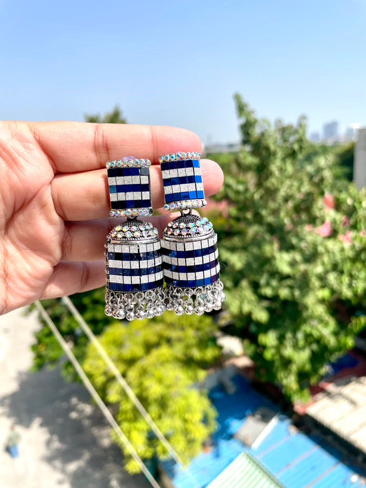 Abstract pattern jhumka
